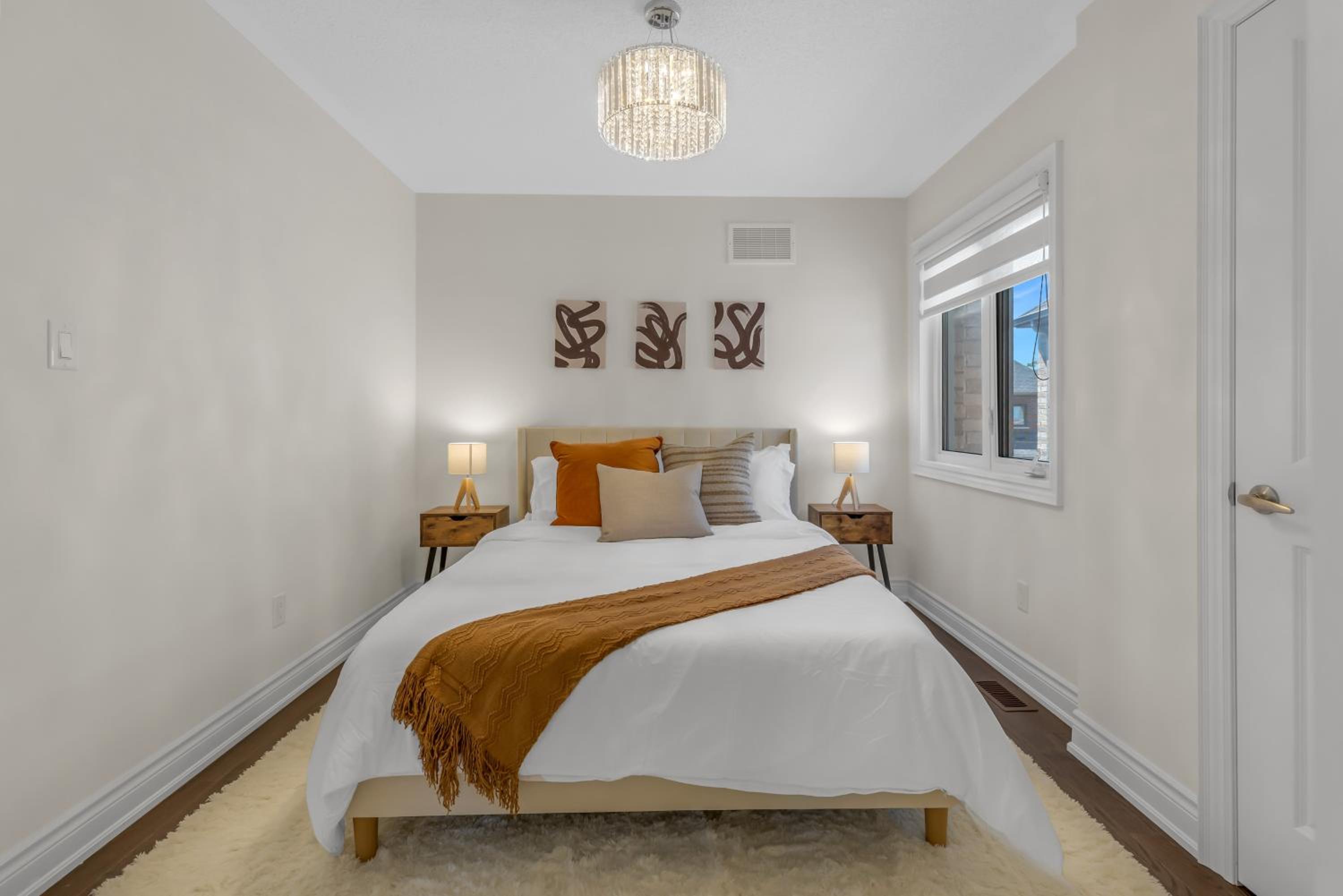 Luxury 6 Bedroom - 4 Bathroom Detached Retreat Brampton / Mississauga Border