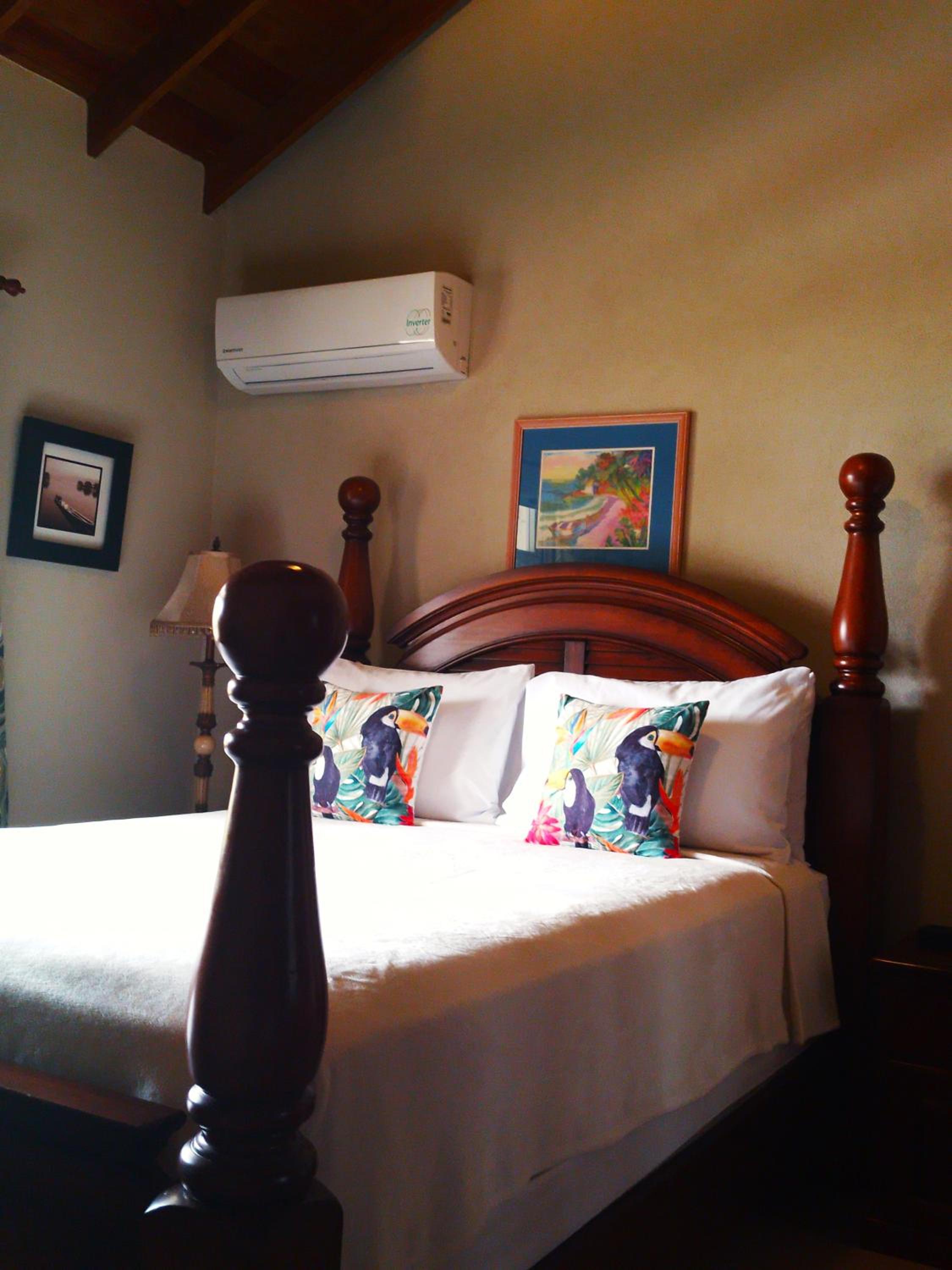 Coconut Walk Beach Apartment
