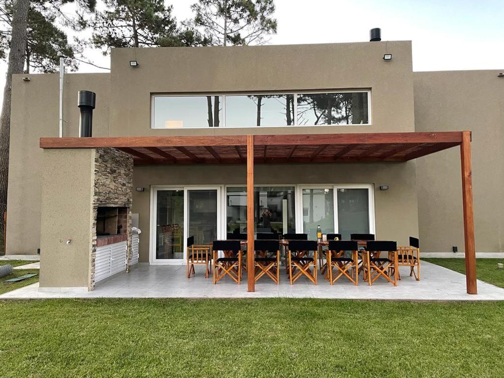 Casa a estrenar Pinamar Norte 12 personas