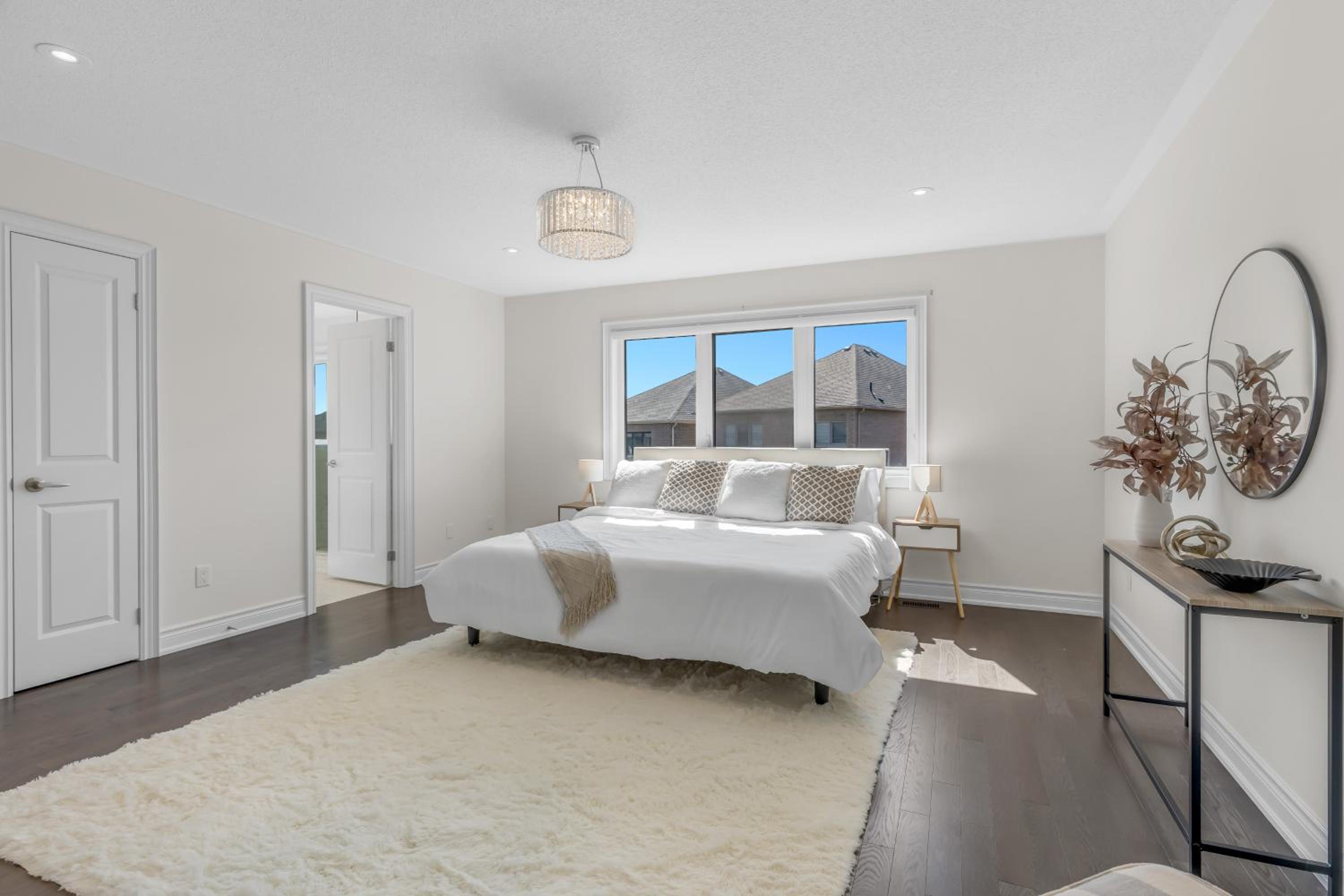Luxury 6 Bedroom - 4 Bathroom Detached Retreat Brampton / Mississauga Border