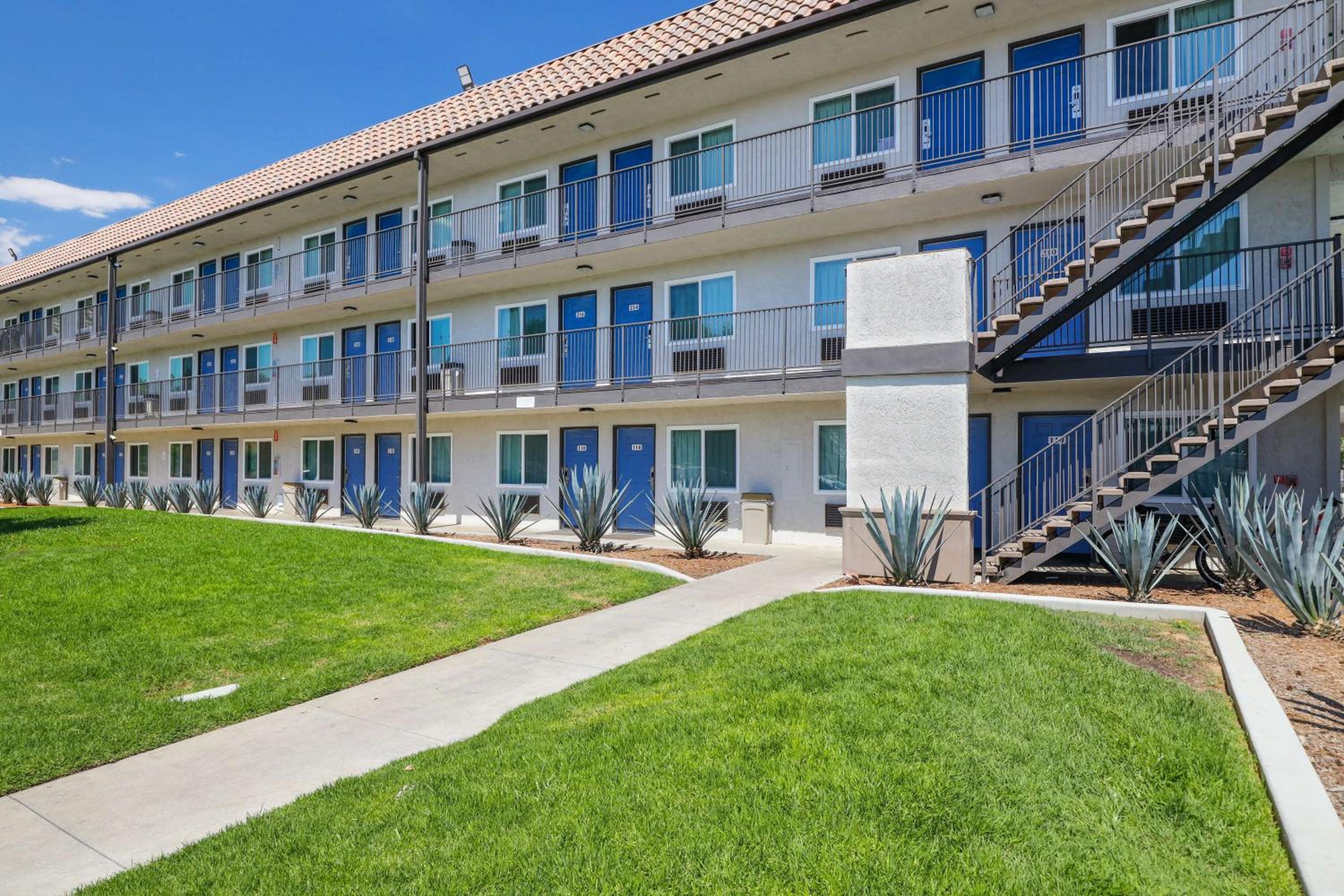 Suites Escondido CA view 3