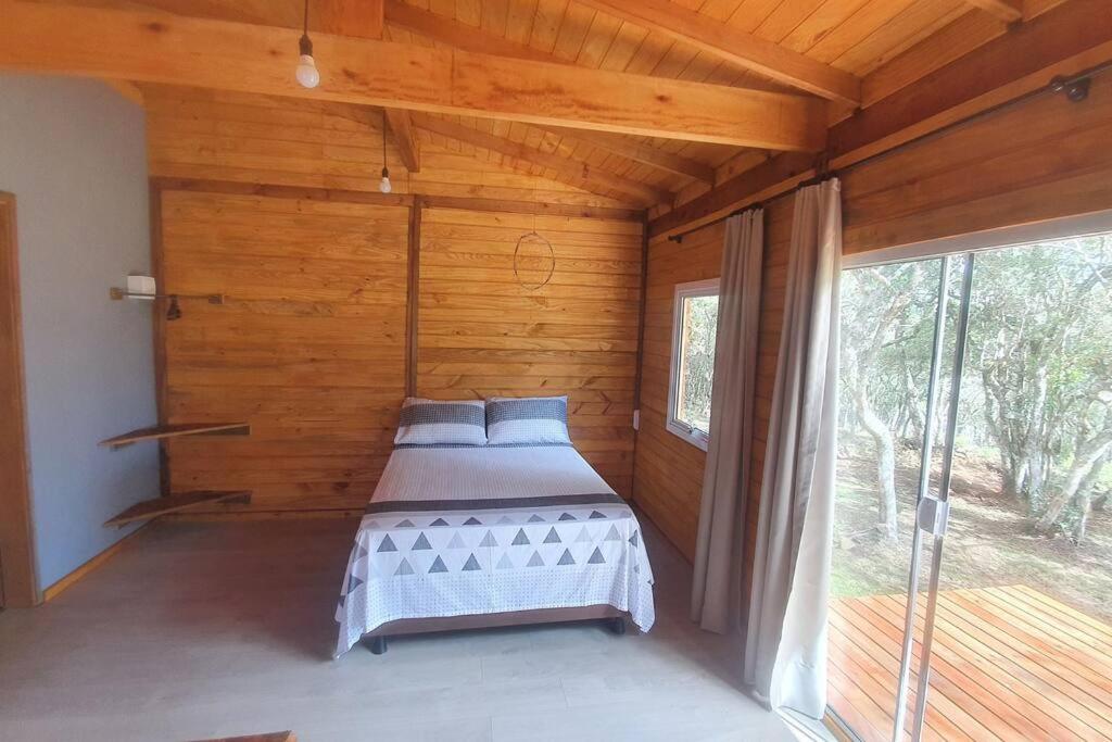 Cabana no alto do morro