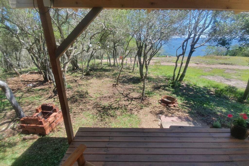 Cabana no alto do morro
