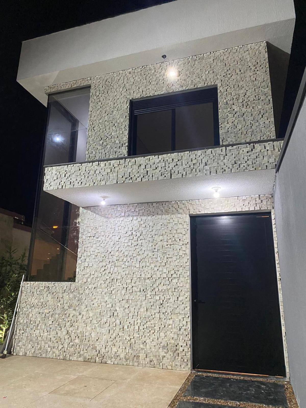 Casa com Piscina em Boracéia Bertioga