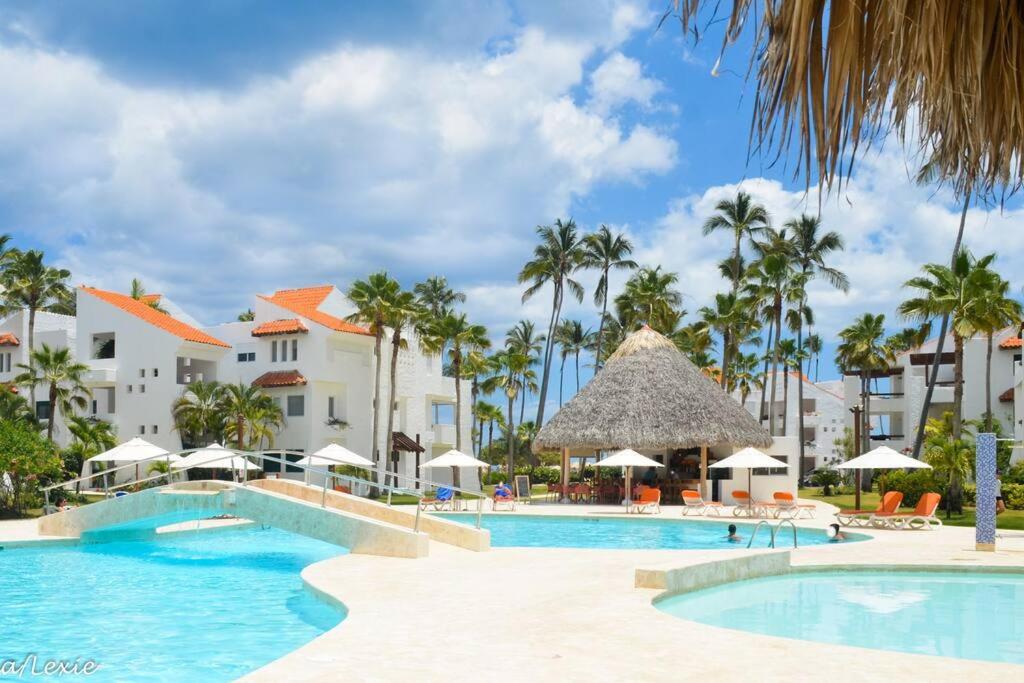 Beach Front 2BR Condo view 4
