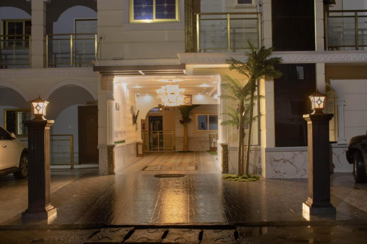 Rovie Estates