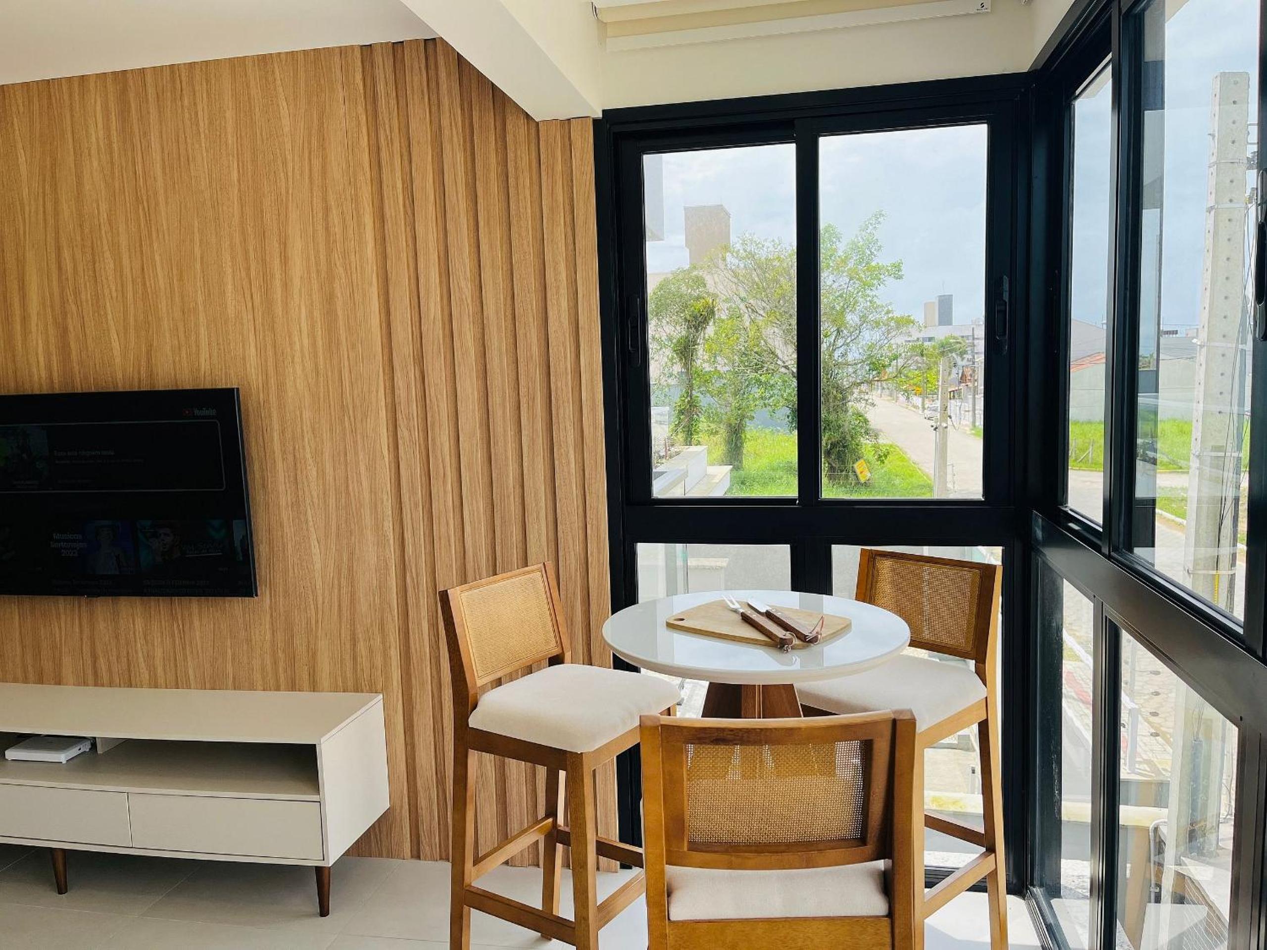 Incrível apartamento à 200m da praia