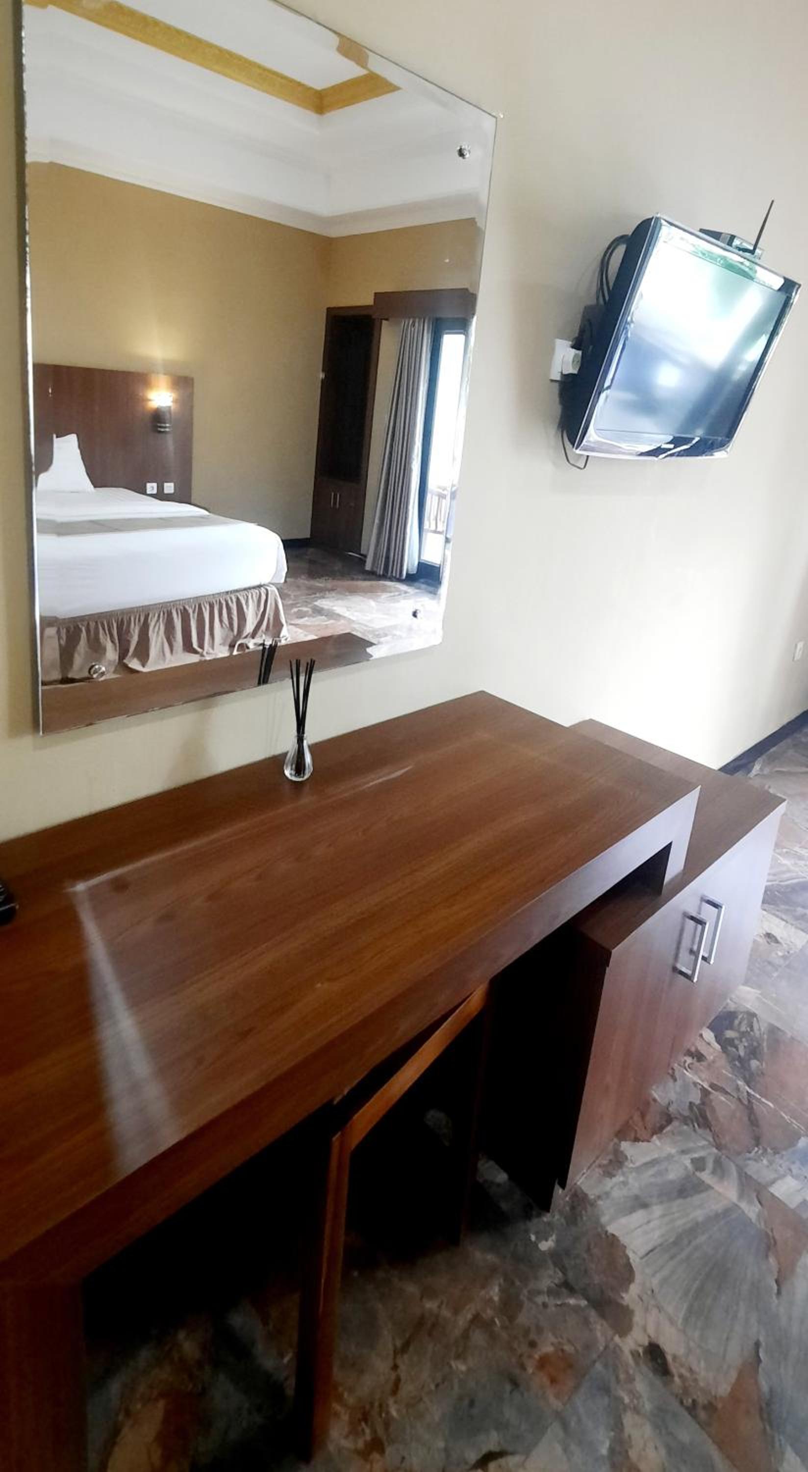 hotel room