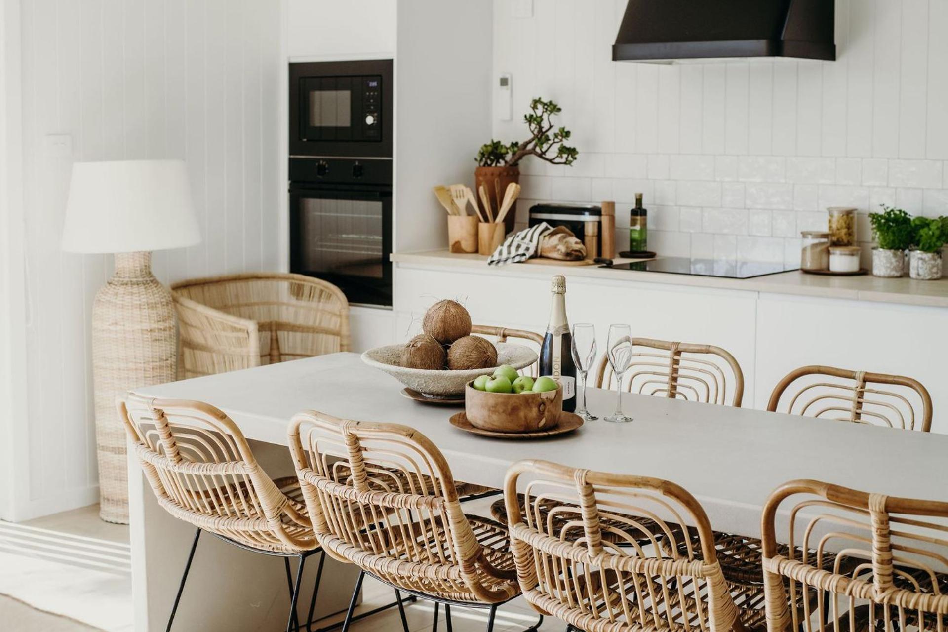 Baybreeze 18 Tomaree Road WiFi Air Conditioning Kitchenette