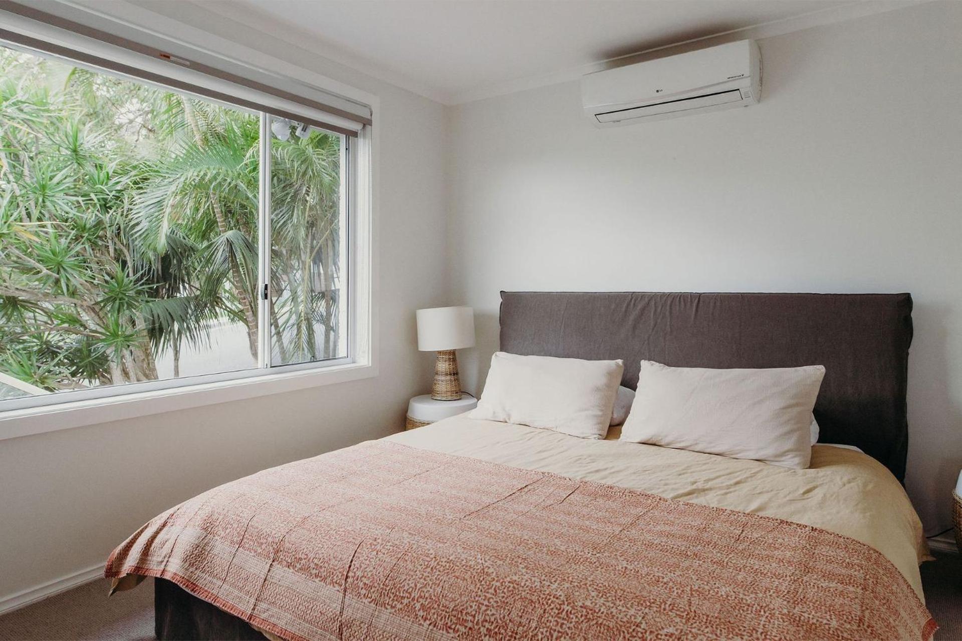 Baybreeze 18 Tomaree Road WiFi Air Conditioning Kitchenette