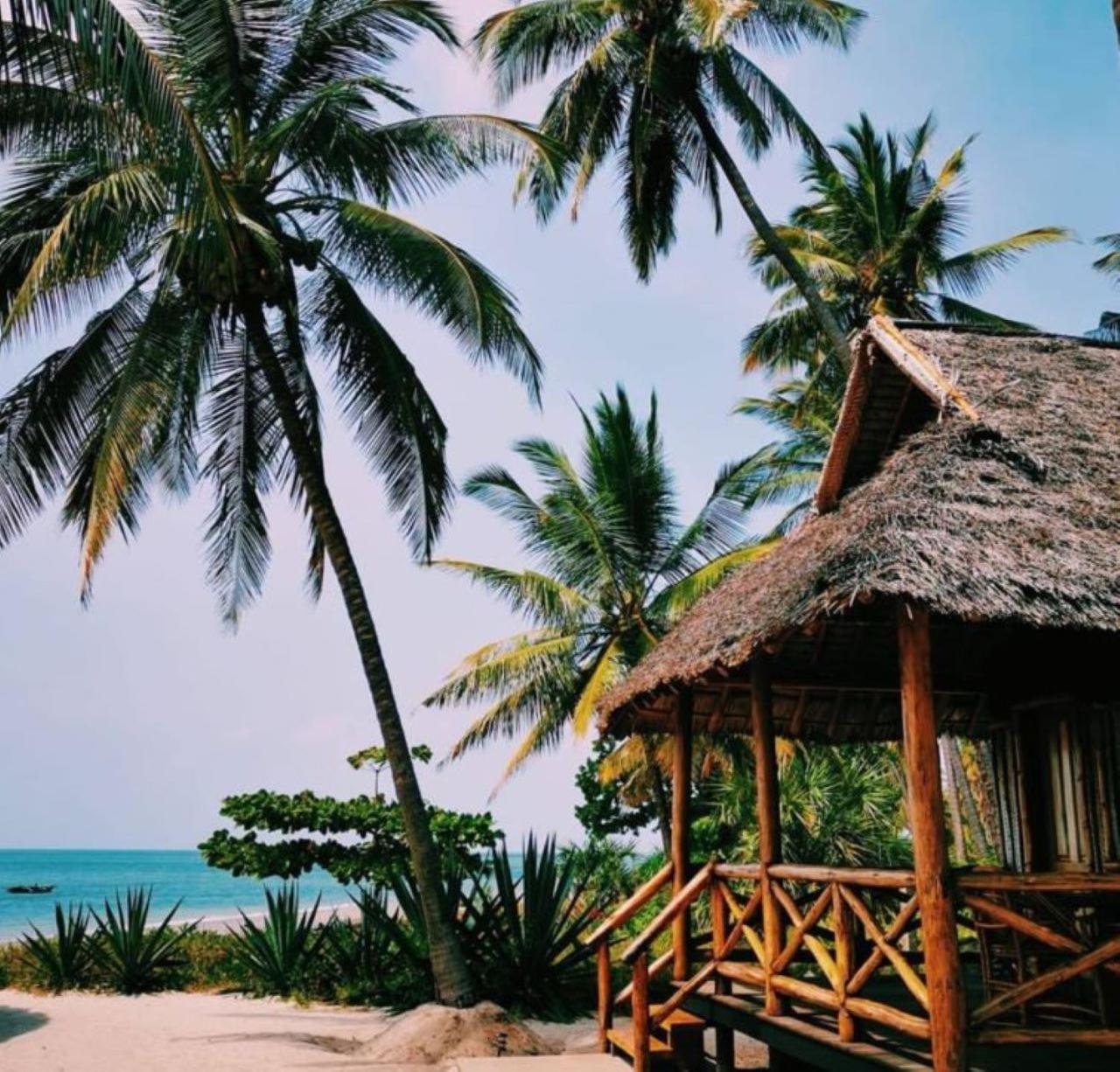 Barry's Beach Resort Pangani