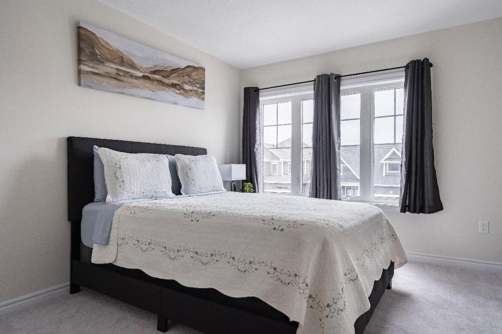 Spacious,comfy house,less than 15 mins to Niagara Falls