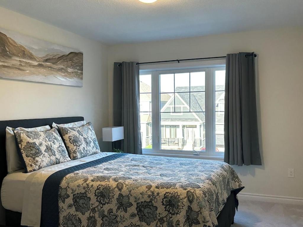 Spacious,comfy house,less than 15 mins to Niagara Falls