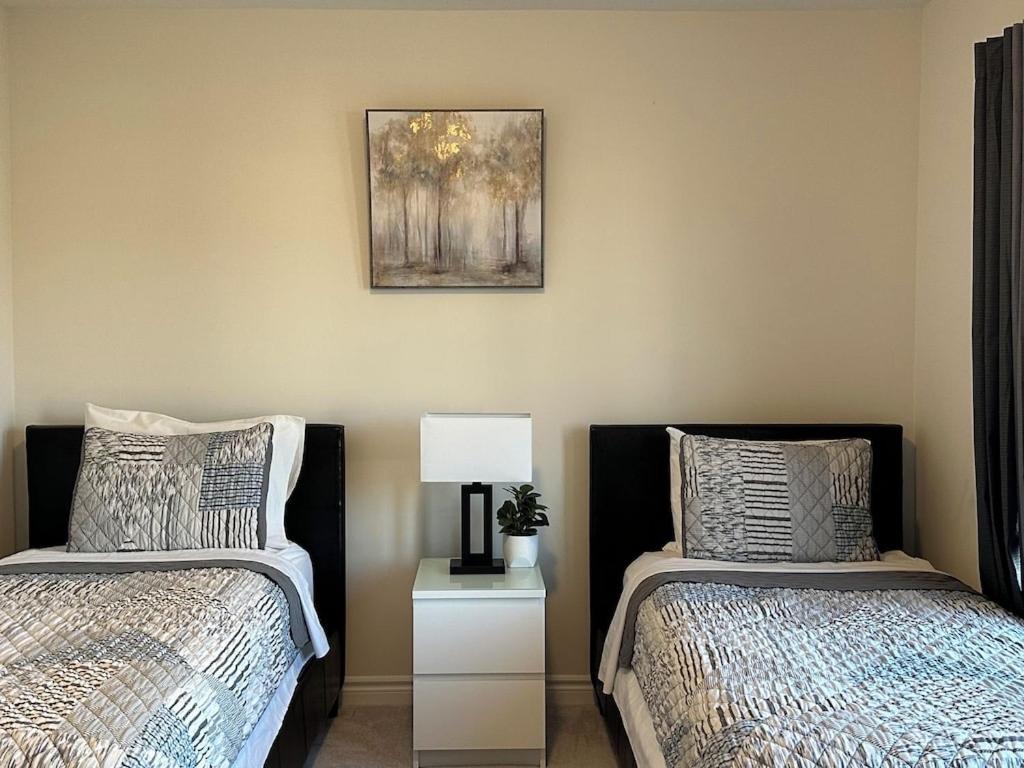 Spacious,comfy house,less than 15 mins to Niagara Falls