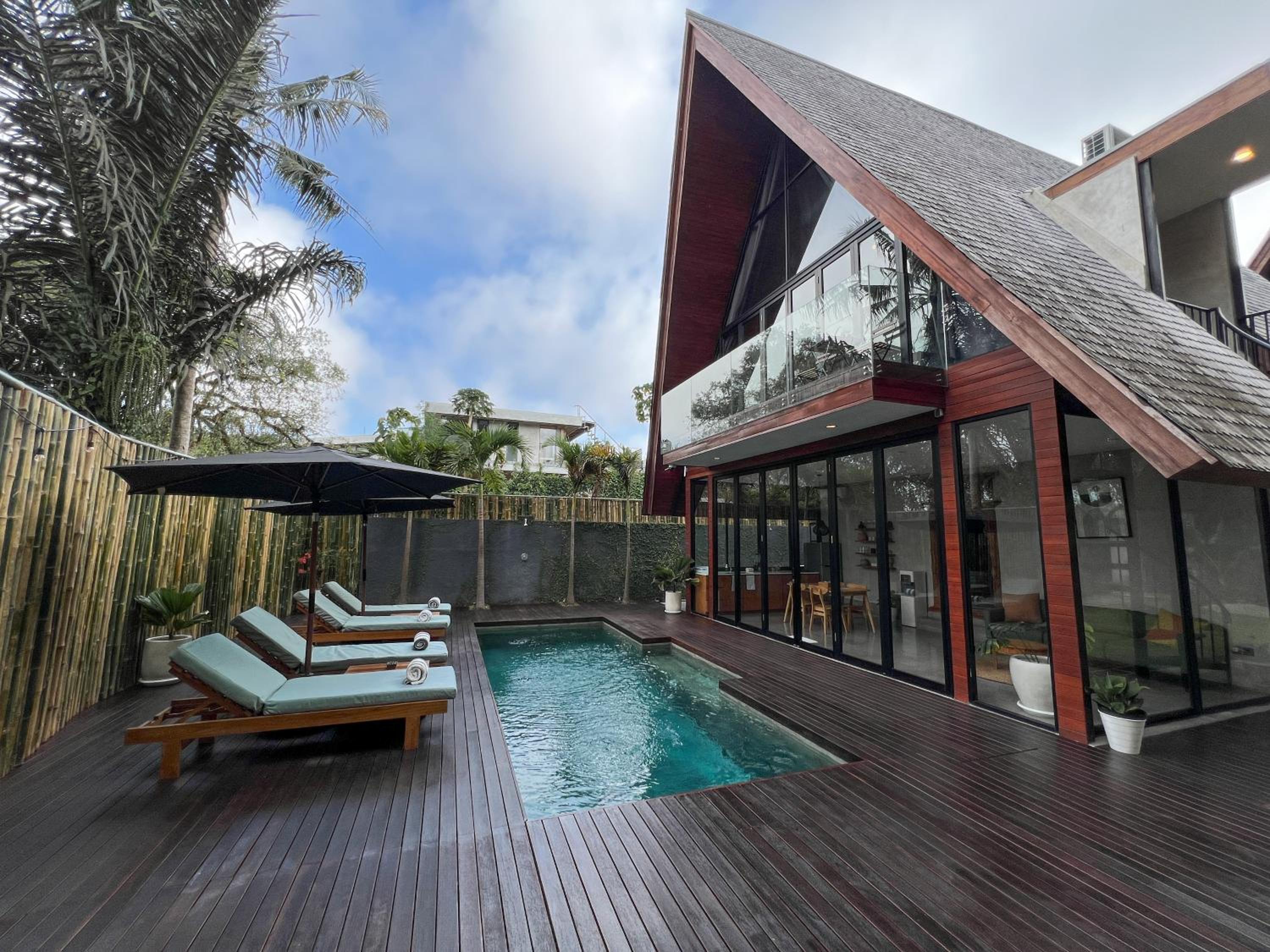 Villa Keliki view 2