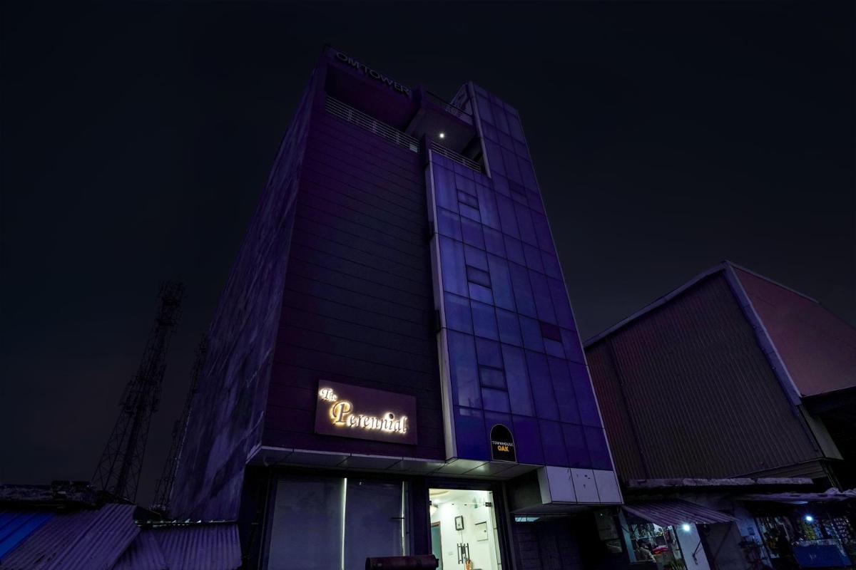 Townhouse OAK The Perennial Hotel & Restaurant