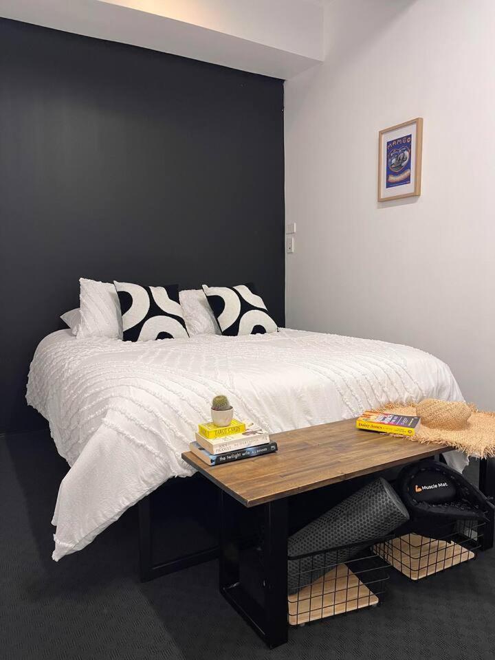 WEST HUB. Private Infrared Sauna near city & much more! New purpose built loft style!