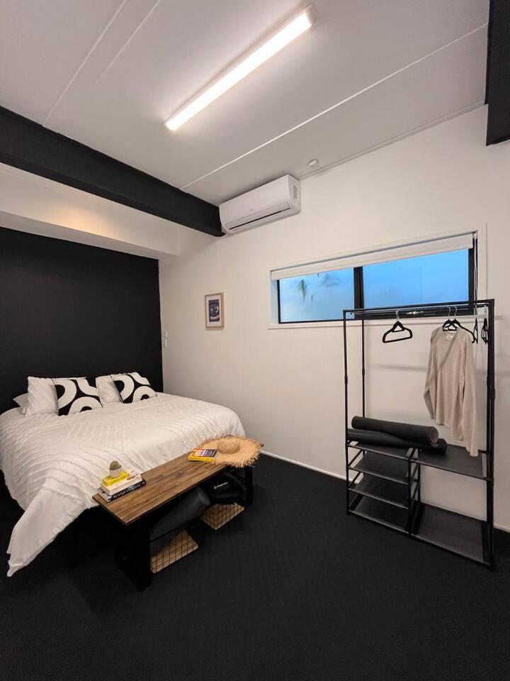 WEST HUB. Private Infrared Sauna near city & much more! New purpose built loft style!