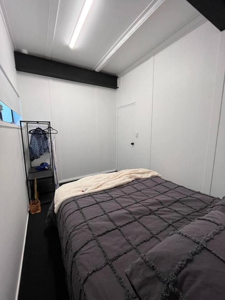 WEST HUB. Private Infrared Sauna near city & much more! New purpose built loft style!