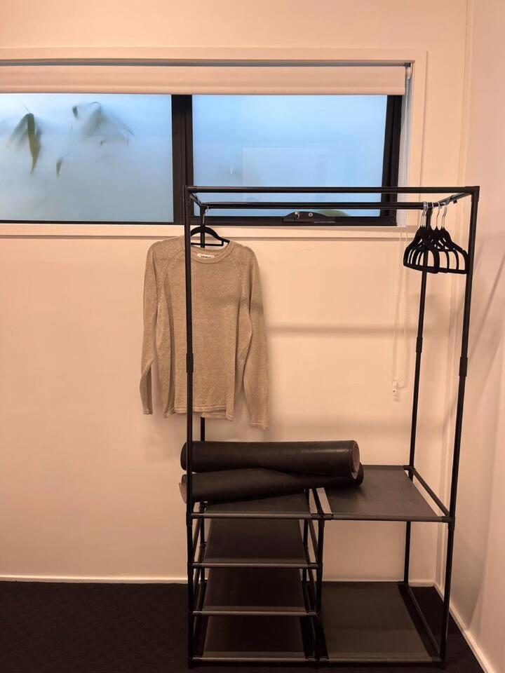 WEST HUB. Private Infrared Sauna near city & much more! New purpose built loft style!