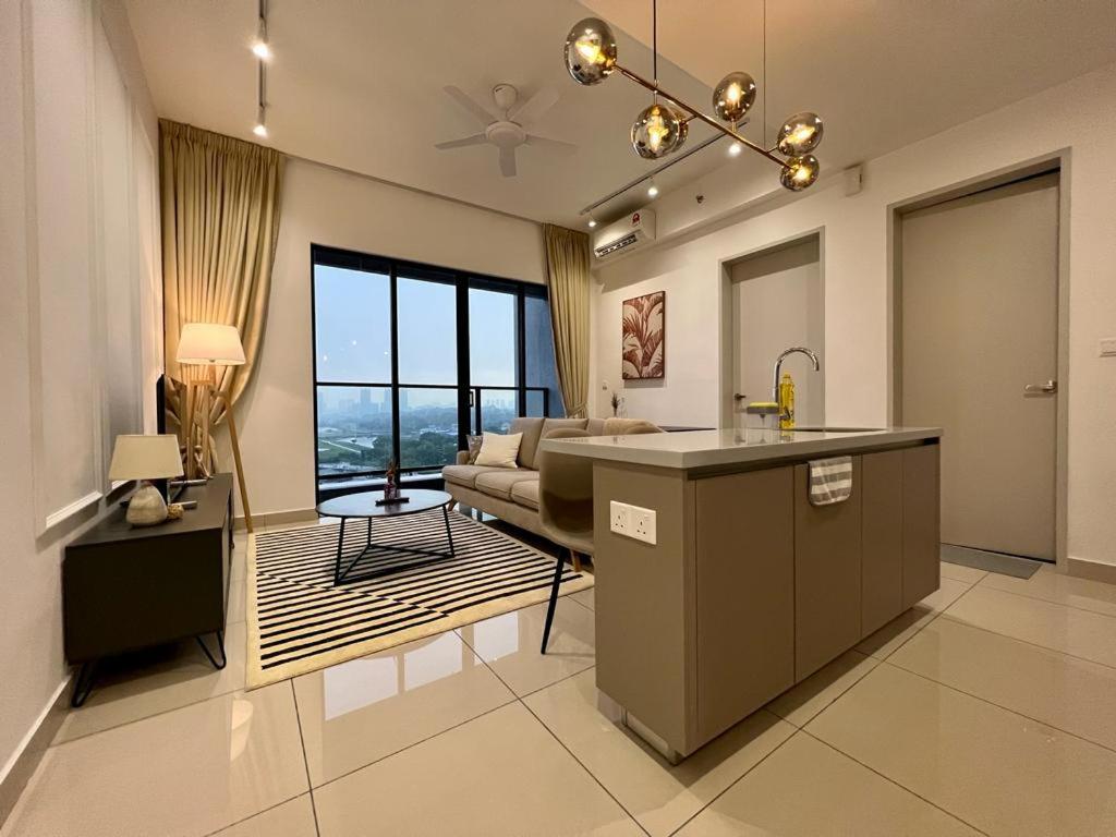 KLCity & KLCC View Modern Style 2R2B - 6 pax