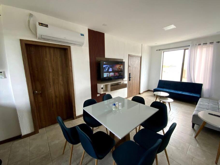 Hermoso departamento con piscina en la playa