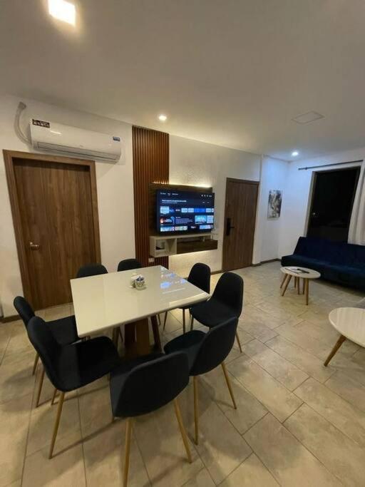 Hermoso departamento con piscina en la playa