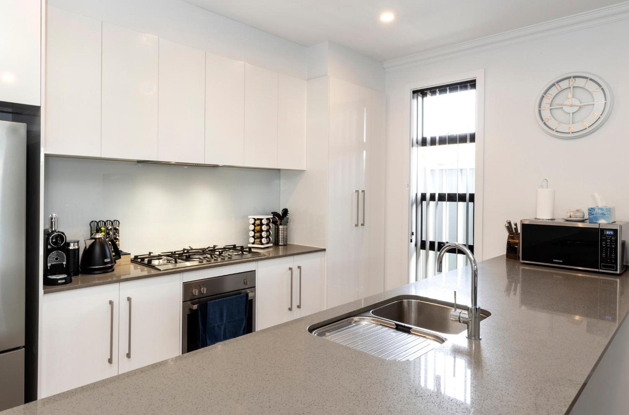 Cozy Getaway, King Bed with TV, NBN, Netflix, Nespresso
