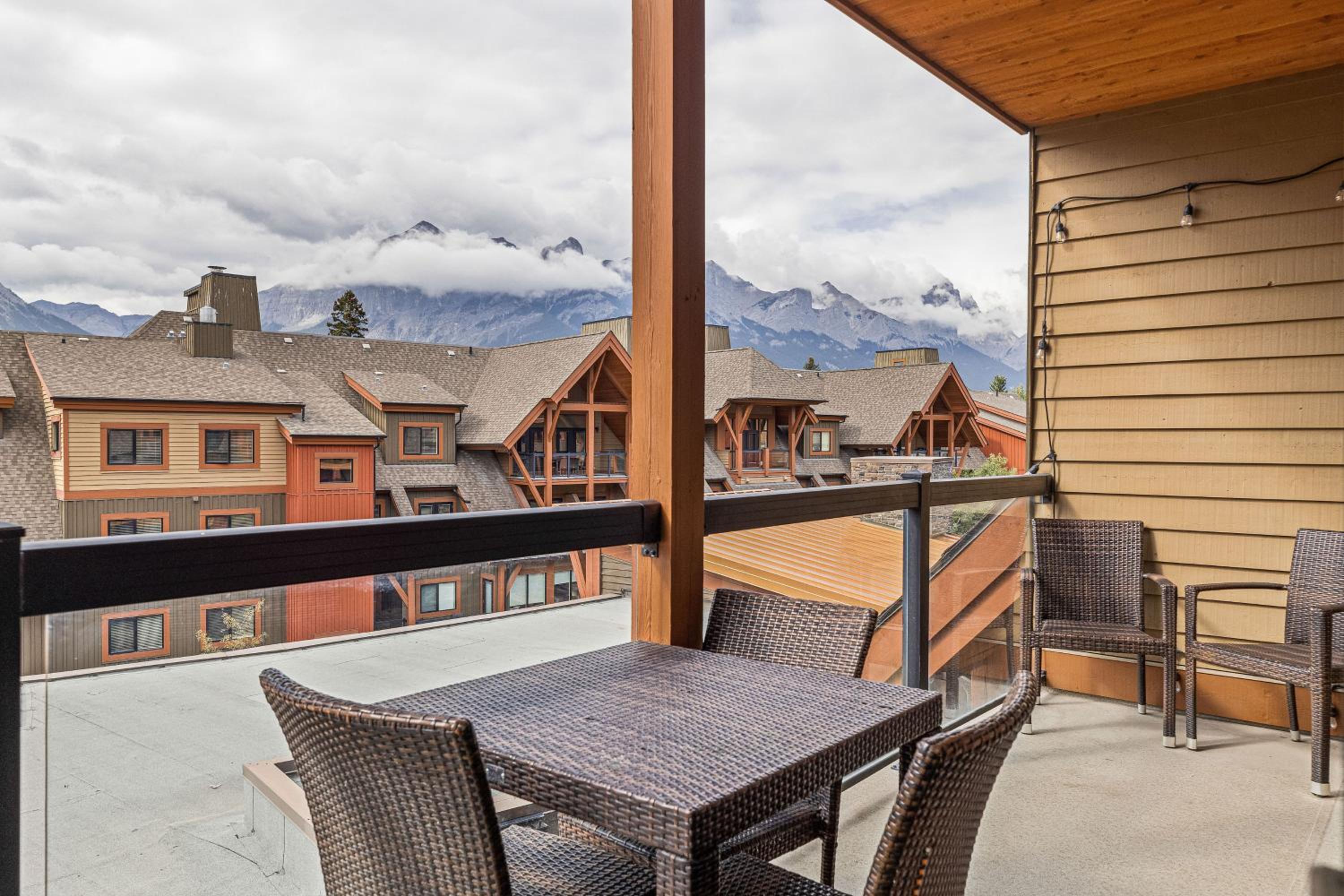 2 Bedroom Condo by Canadian Rockies Vacation Rentals