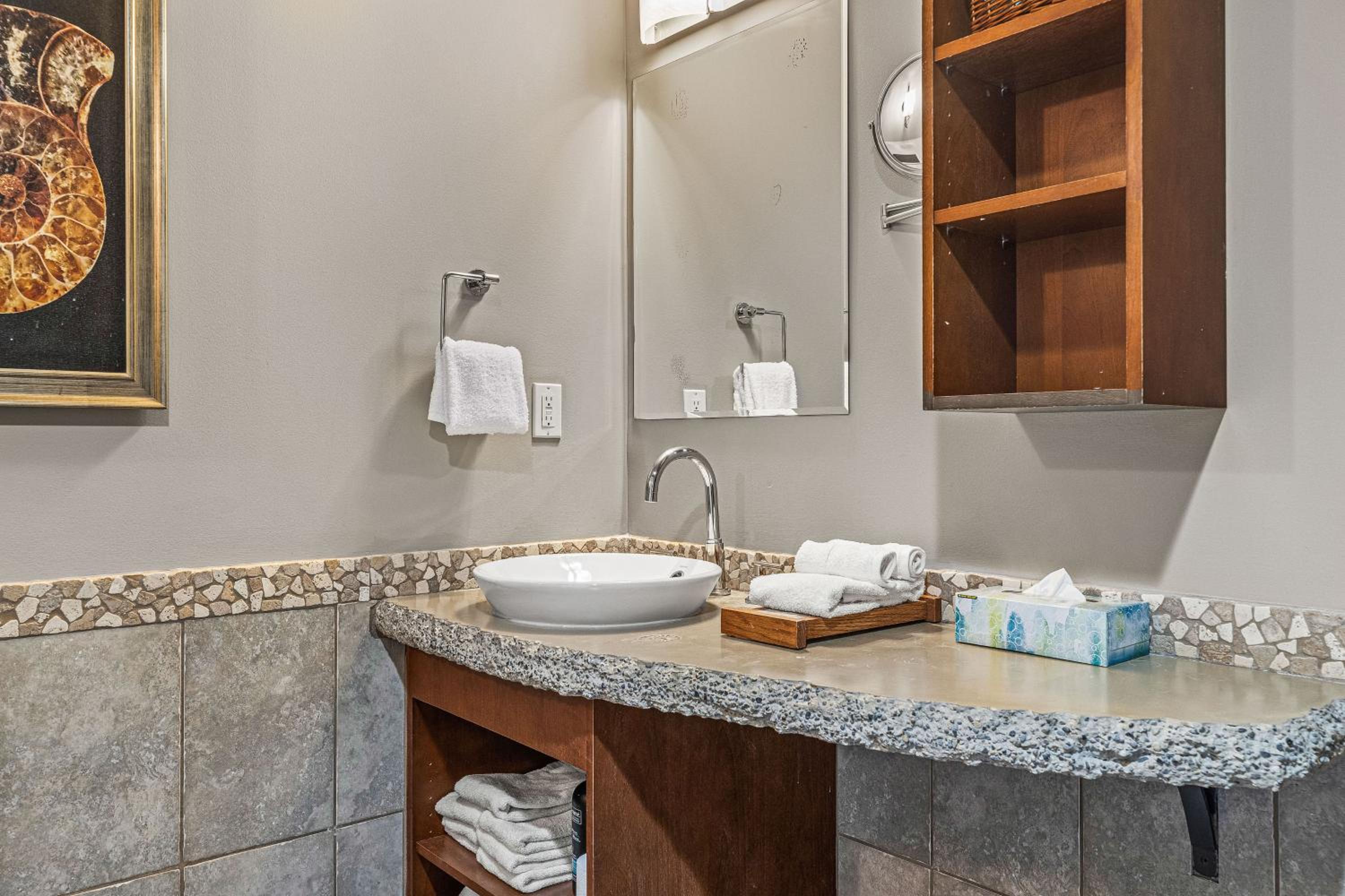 2 Bedroom Condo by Canadian Rockies Vacation Rentals