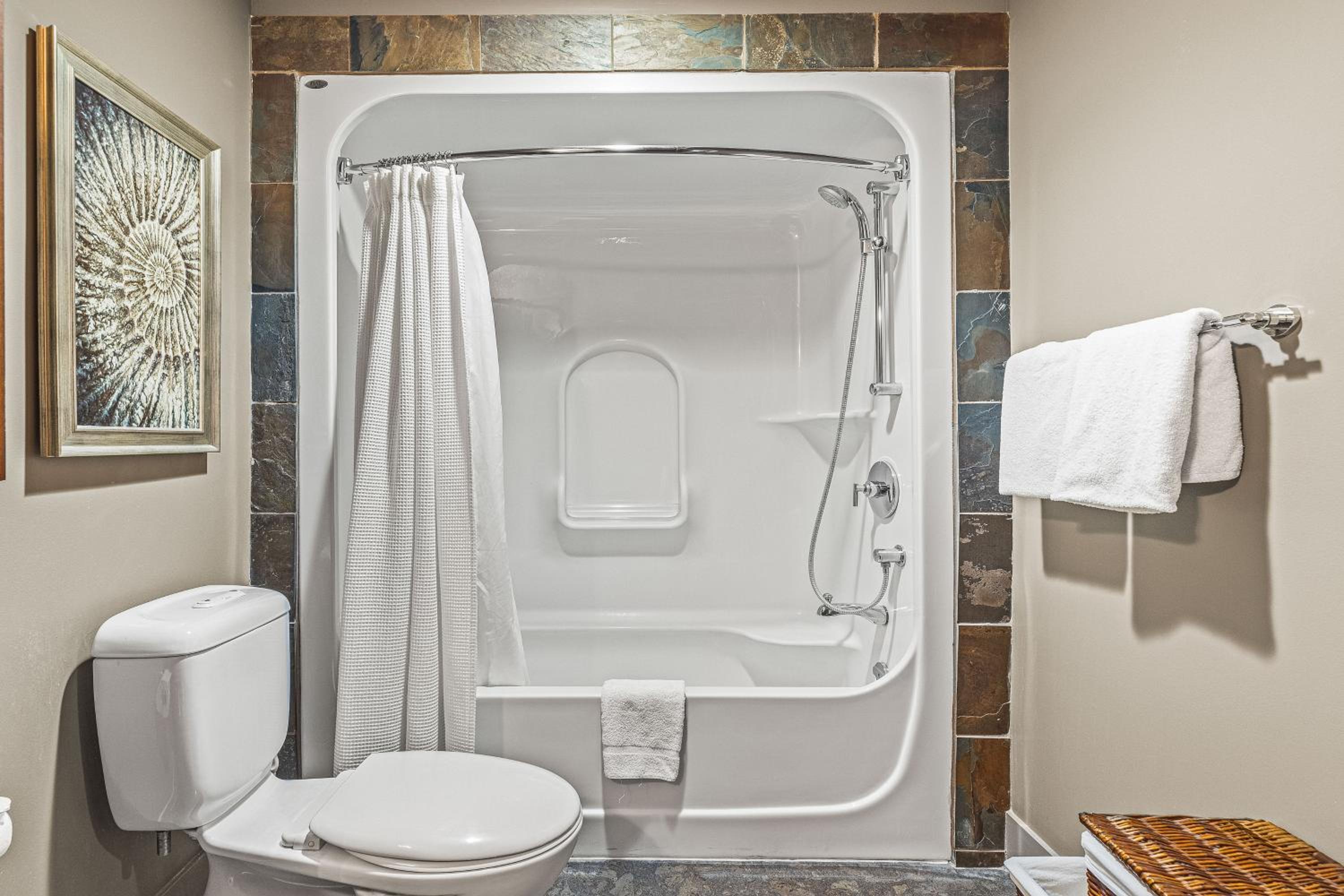 2 Bedroom Condo by Canadian Rockies Vacation Rentals