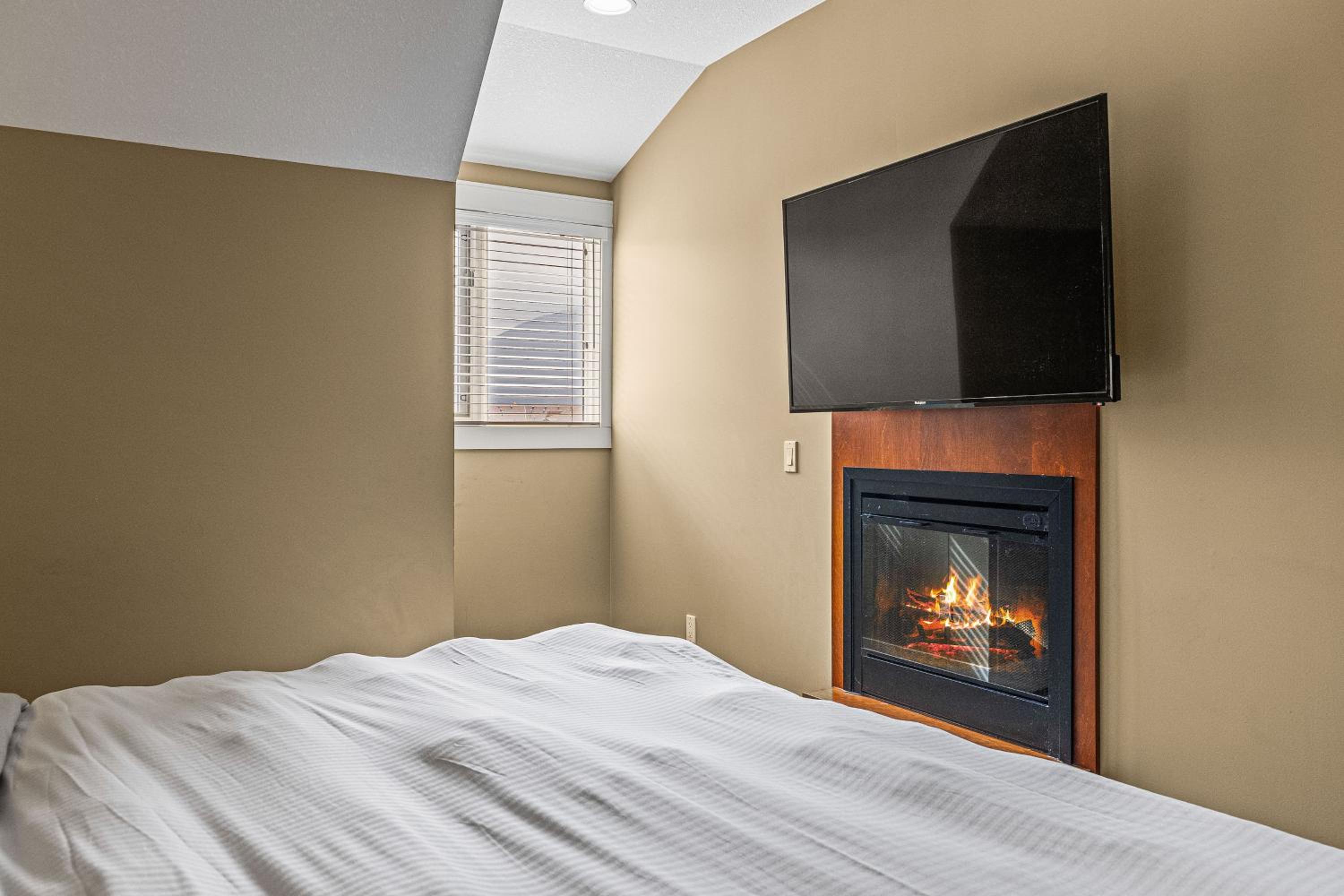 2 Bedroom Condo by Canadian Rockies Vacation Rentals