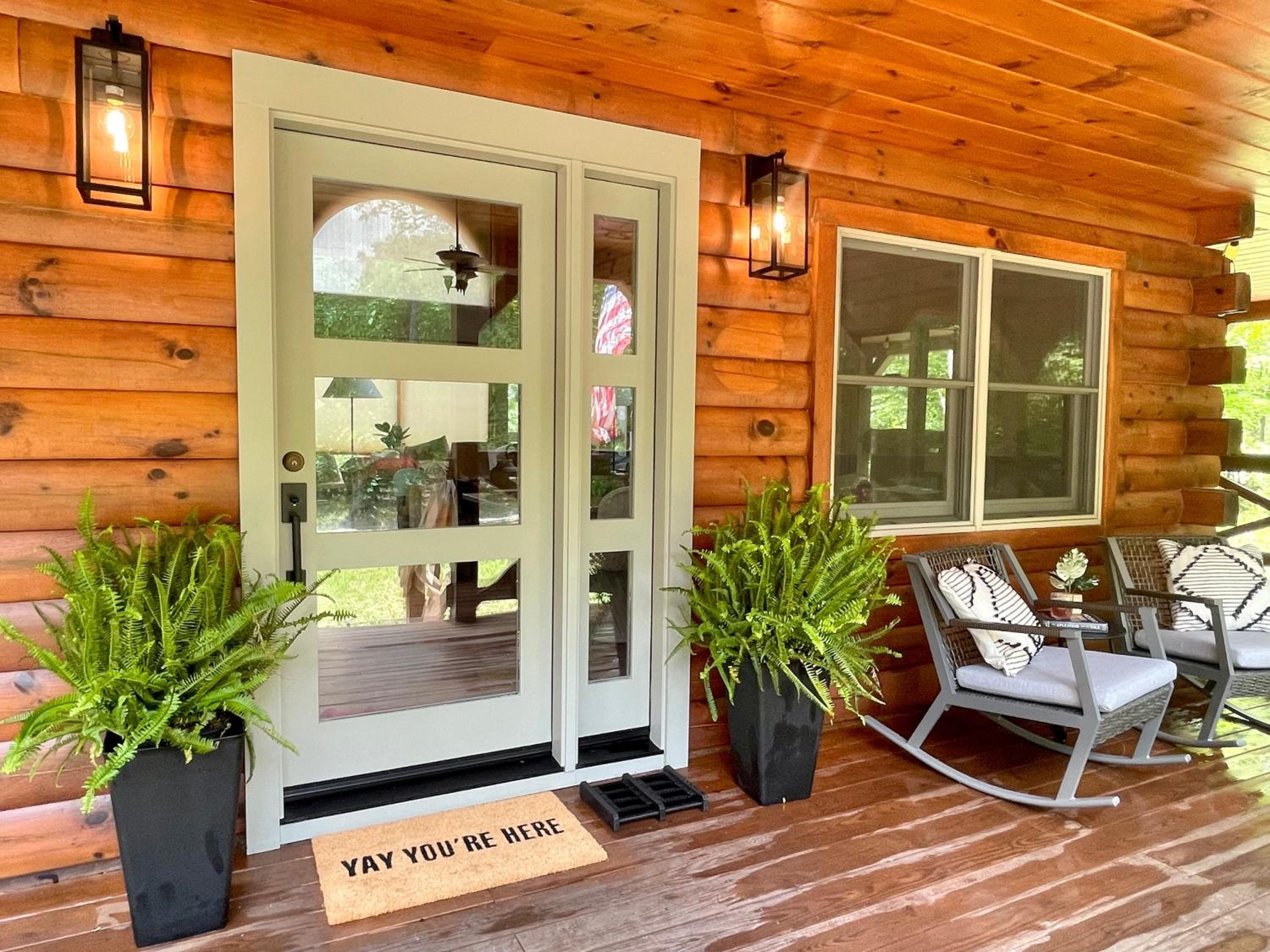 Mossy Falls Cabin by Leavetown Vacations