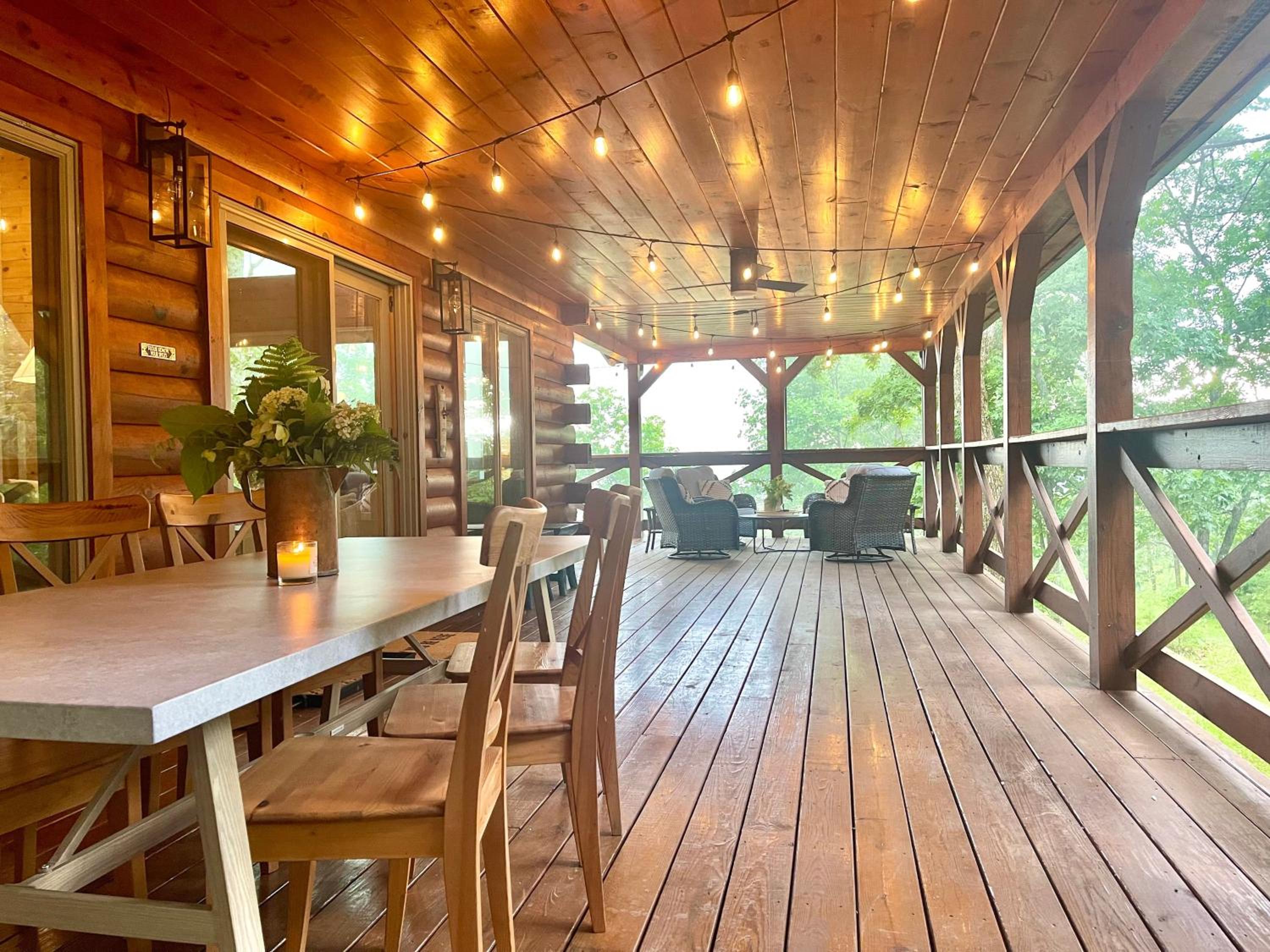 Mossy Falls Cabin by Leavetown Vacations