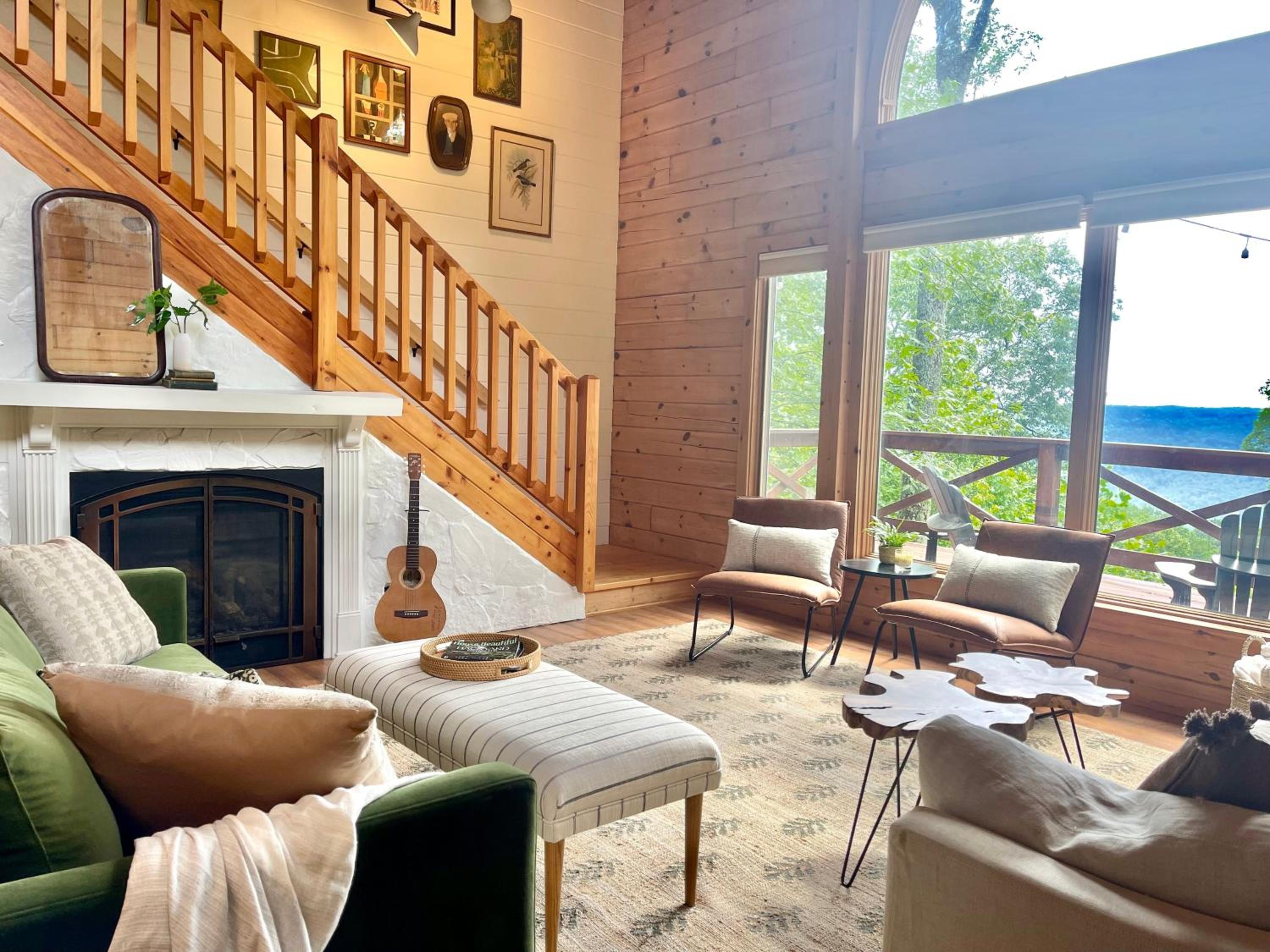 Mossy Falls Cabin by Leavetown Vacations
