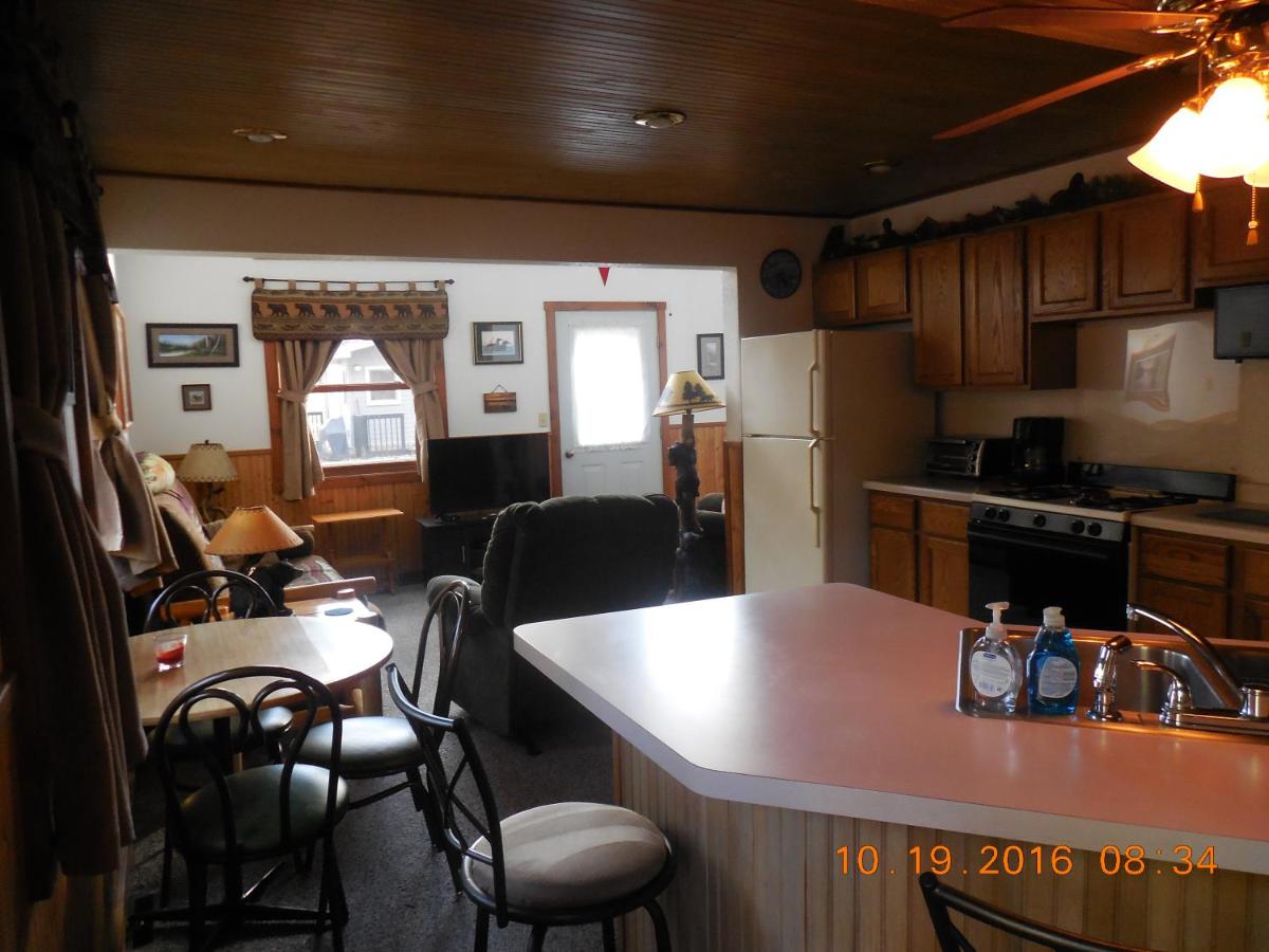 Duxbury - Coachlite Resort view 3