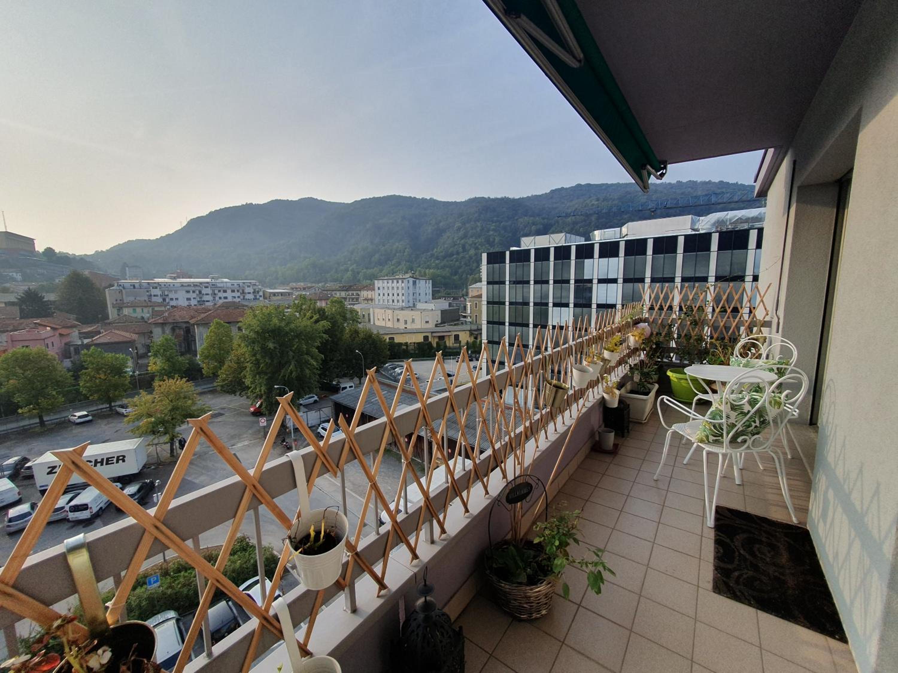 Charming Penthouse near Como lake