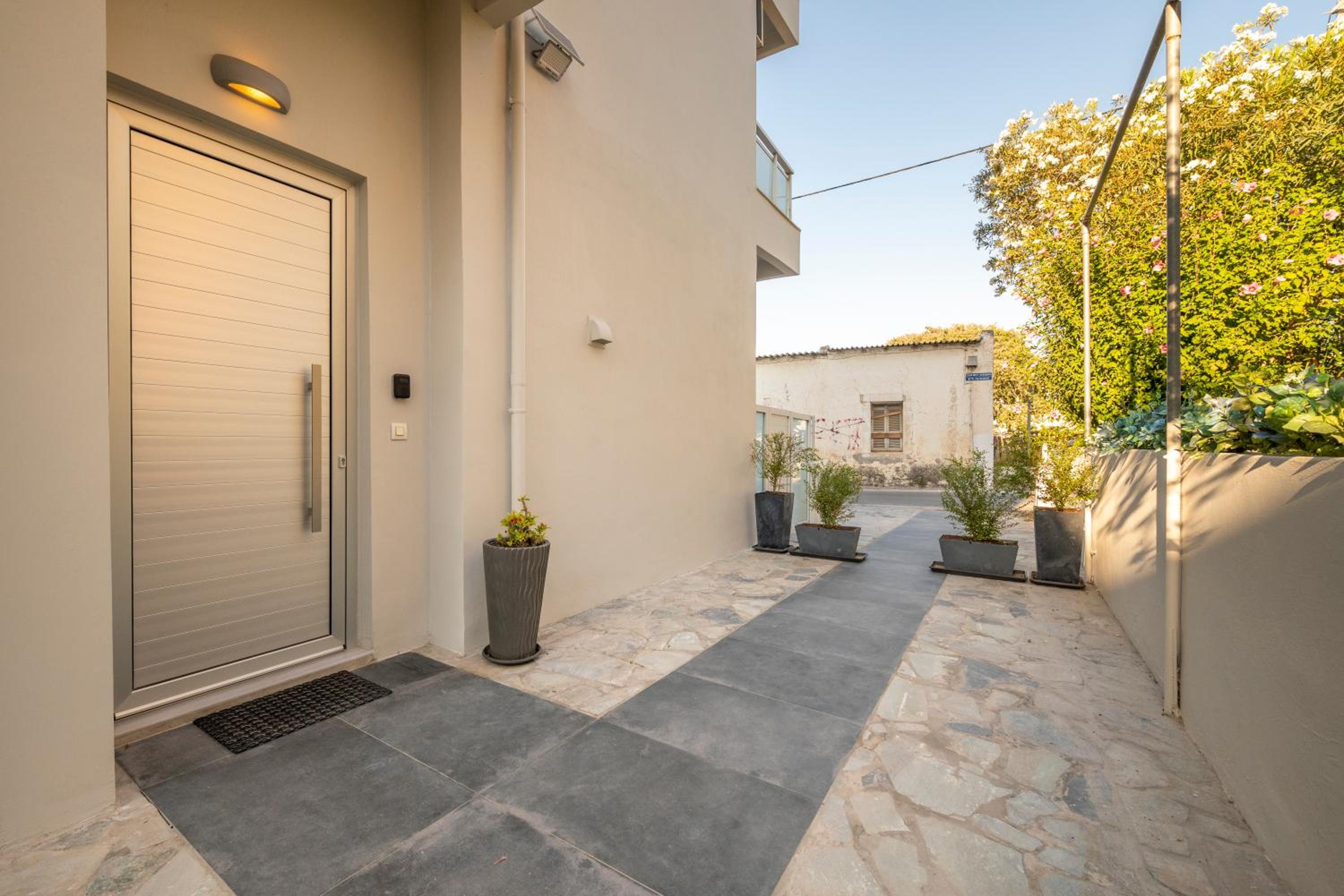 Hyacinthus Executive Suite 5 Min to BEACH