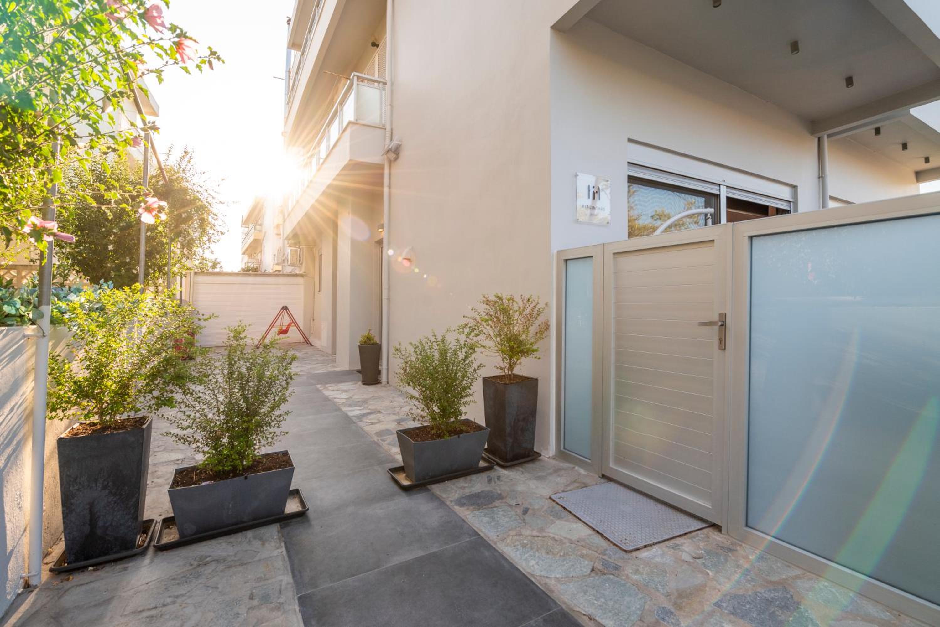 Hyacinthus Executive Suite 5 Min to BEACH