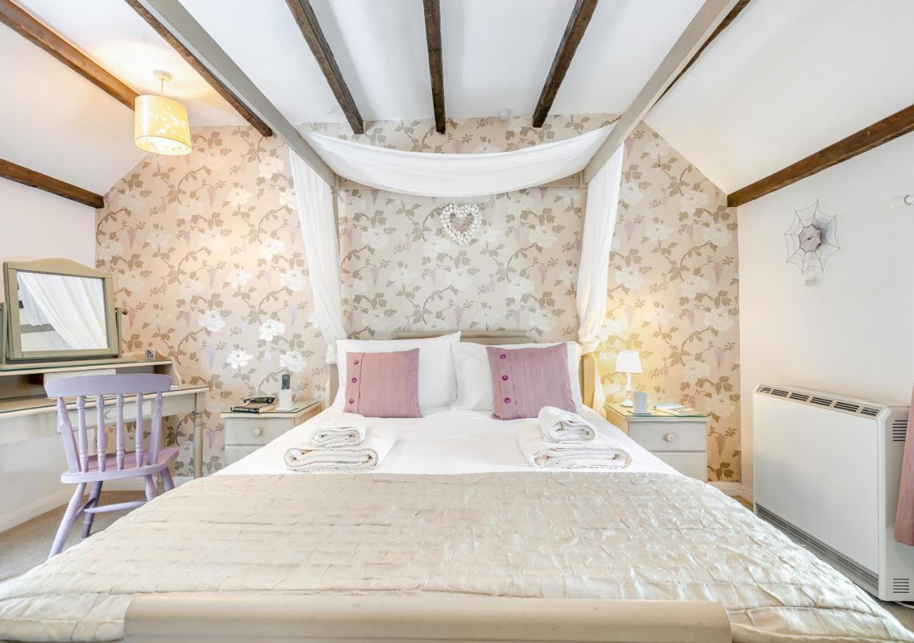 3 Bed in Helford oc-dowrpe