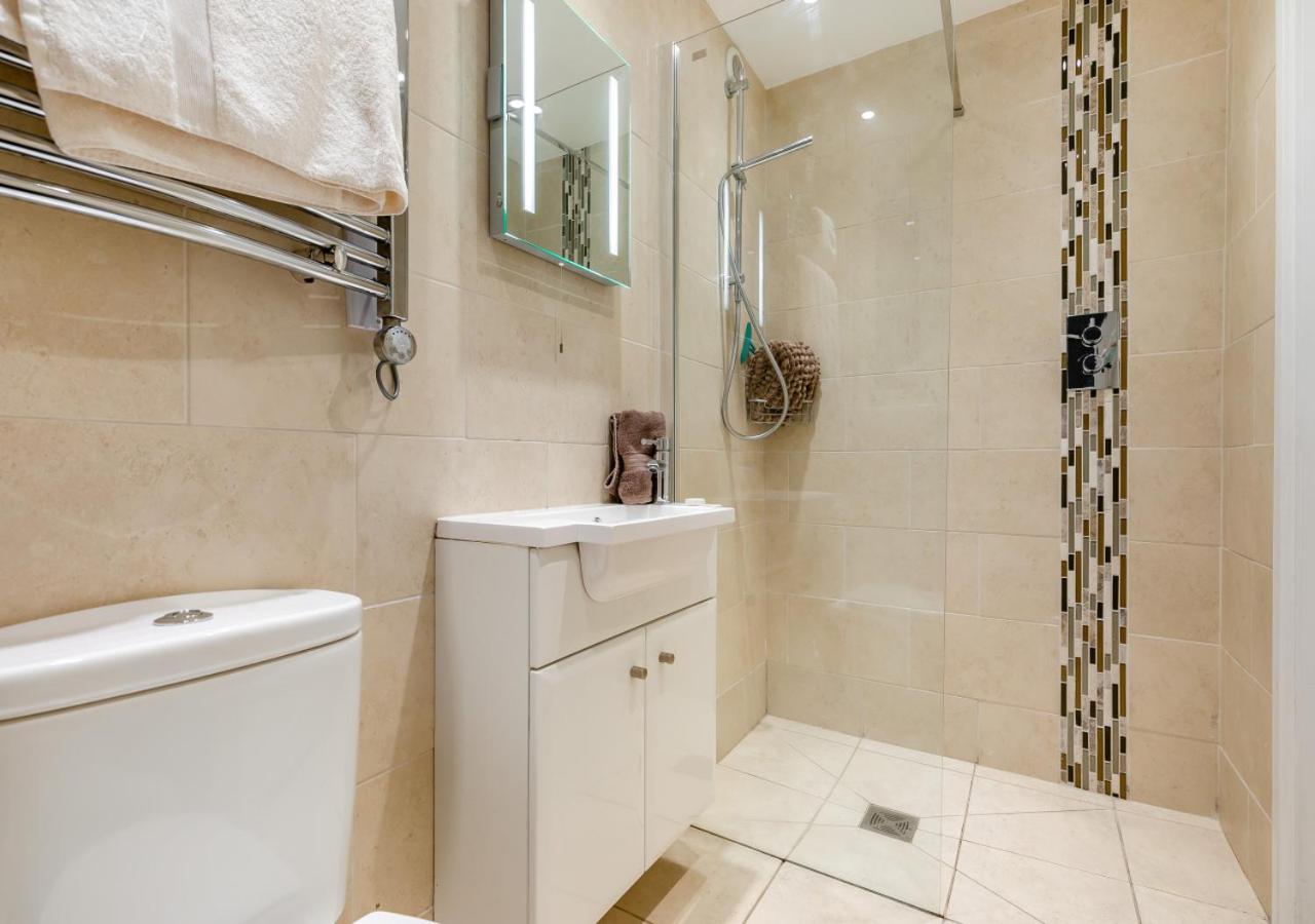 3 Bed in Helford oc-dowrpe