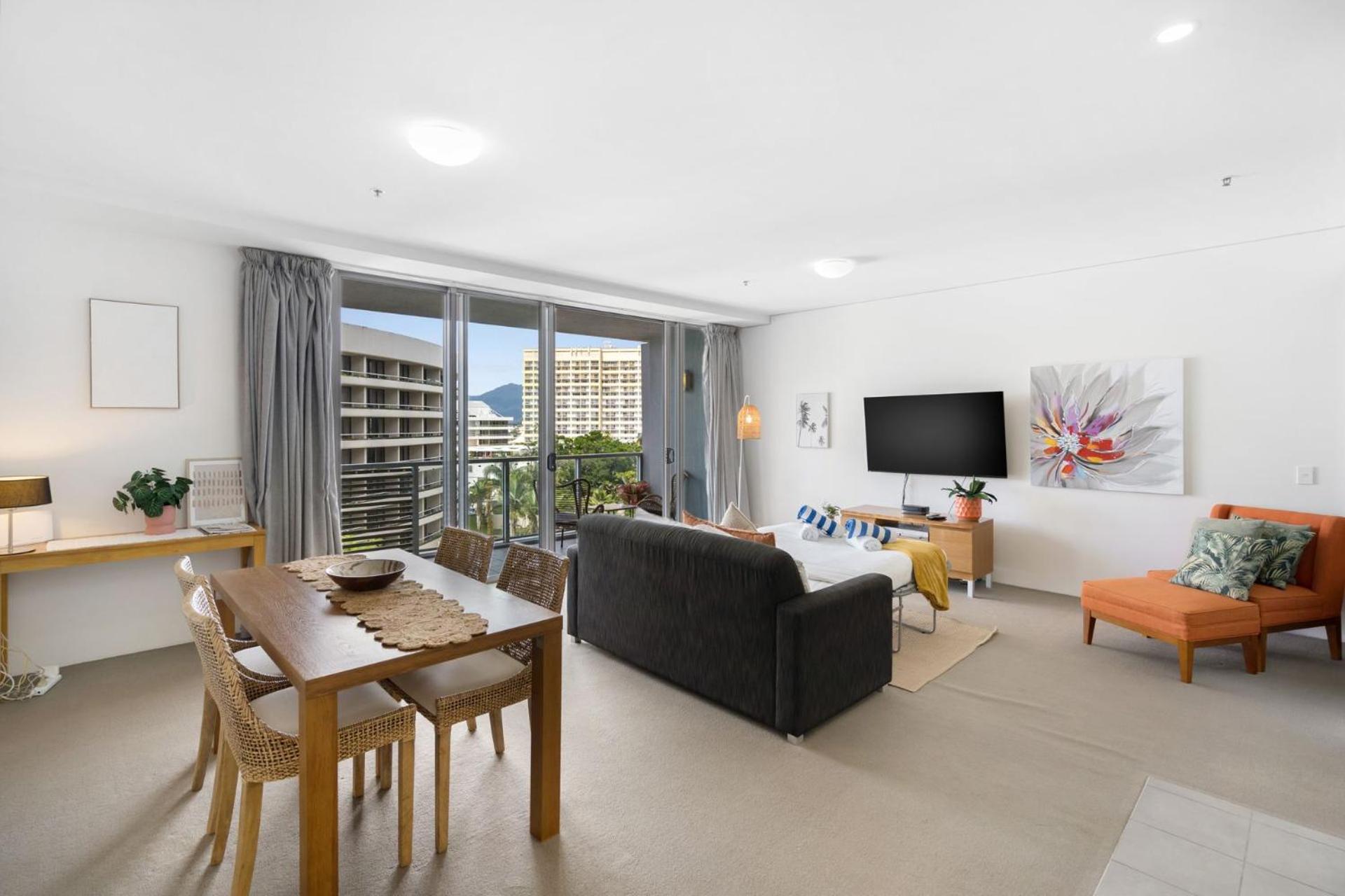 Belle Escapes 703 Harbour Lights Cairns Apartment with water views