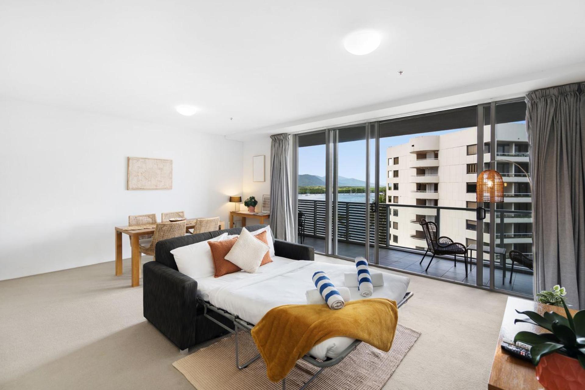 Belle Escapes 703 Harbour Lights Cairns Apartment with water views