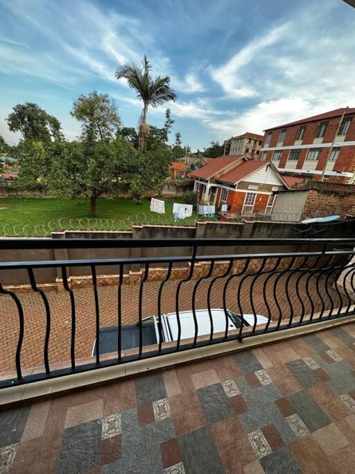 2bdrm apartment Makerere. view 4