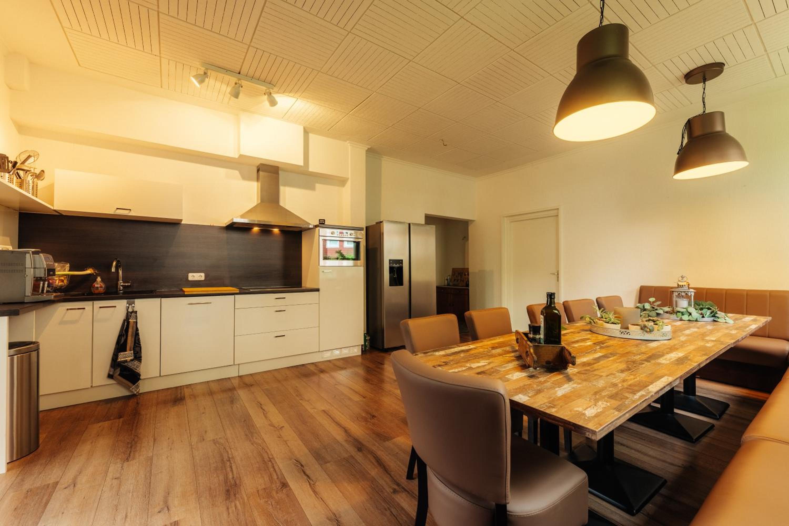 Haus Sonneck - Apartmenthaus - Sonnenterrasse mit Grill - 1-8 Personen - ruhige Lage mit Blick über Braunlage