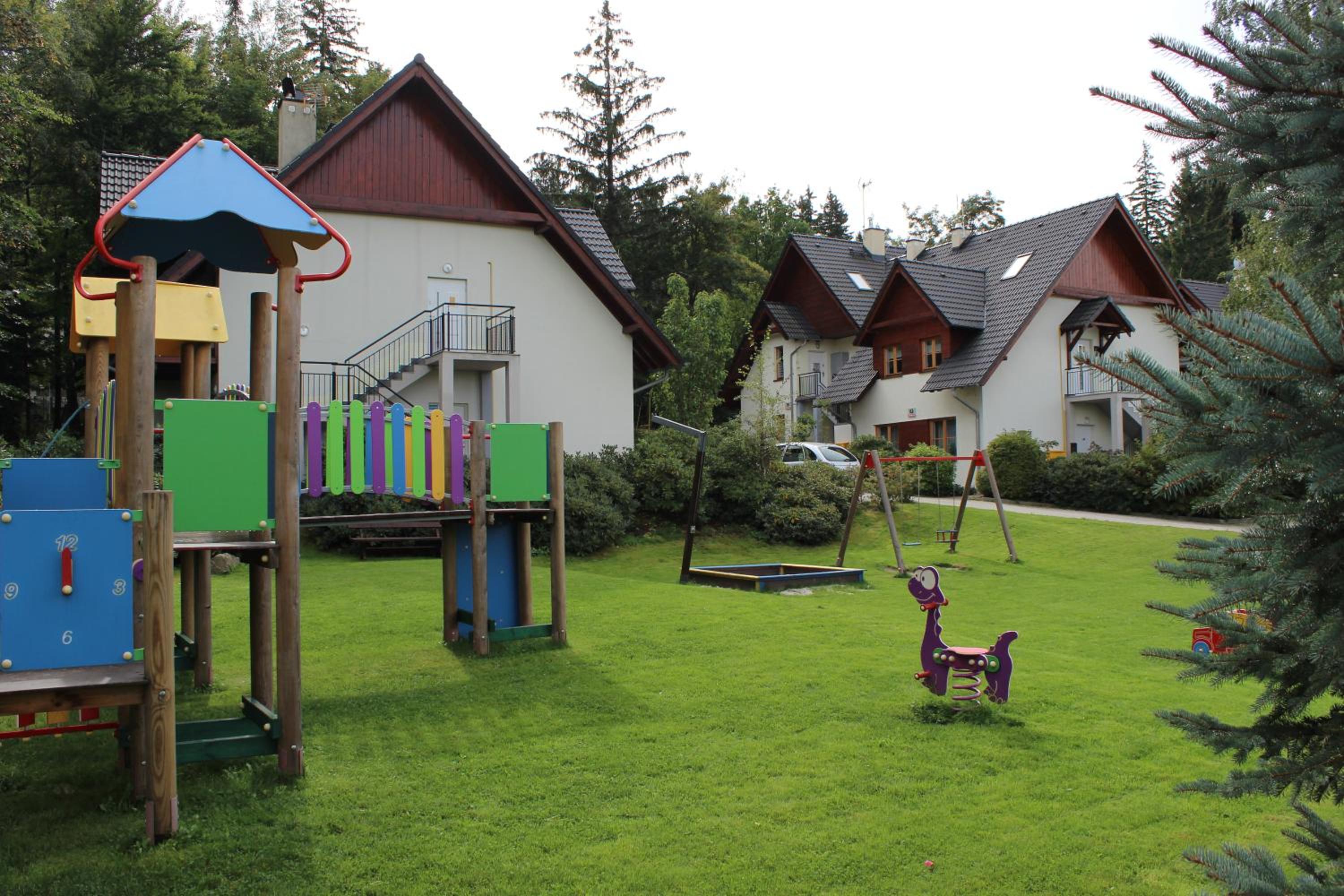Apartament Biały na osiedlu "Apartamenty pod Śnieżką" view 4