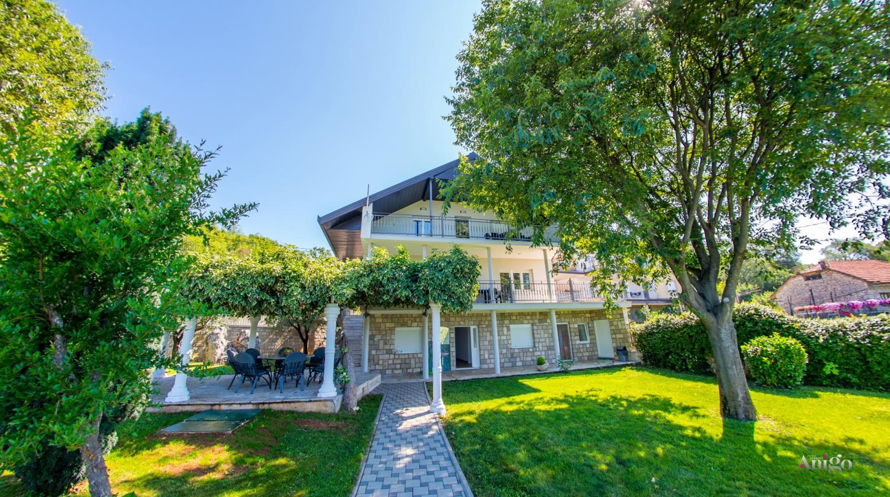 Villa Ellie