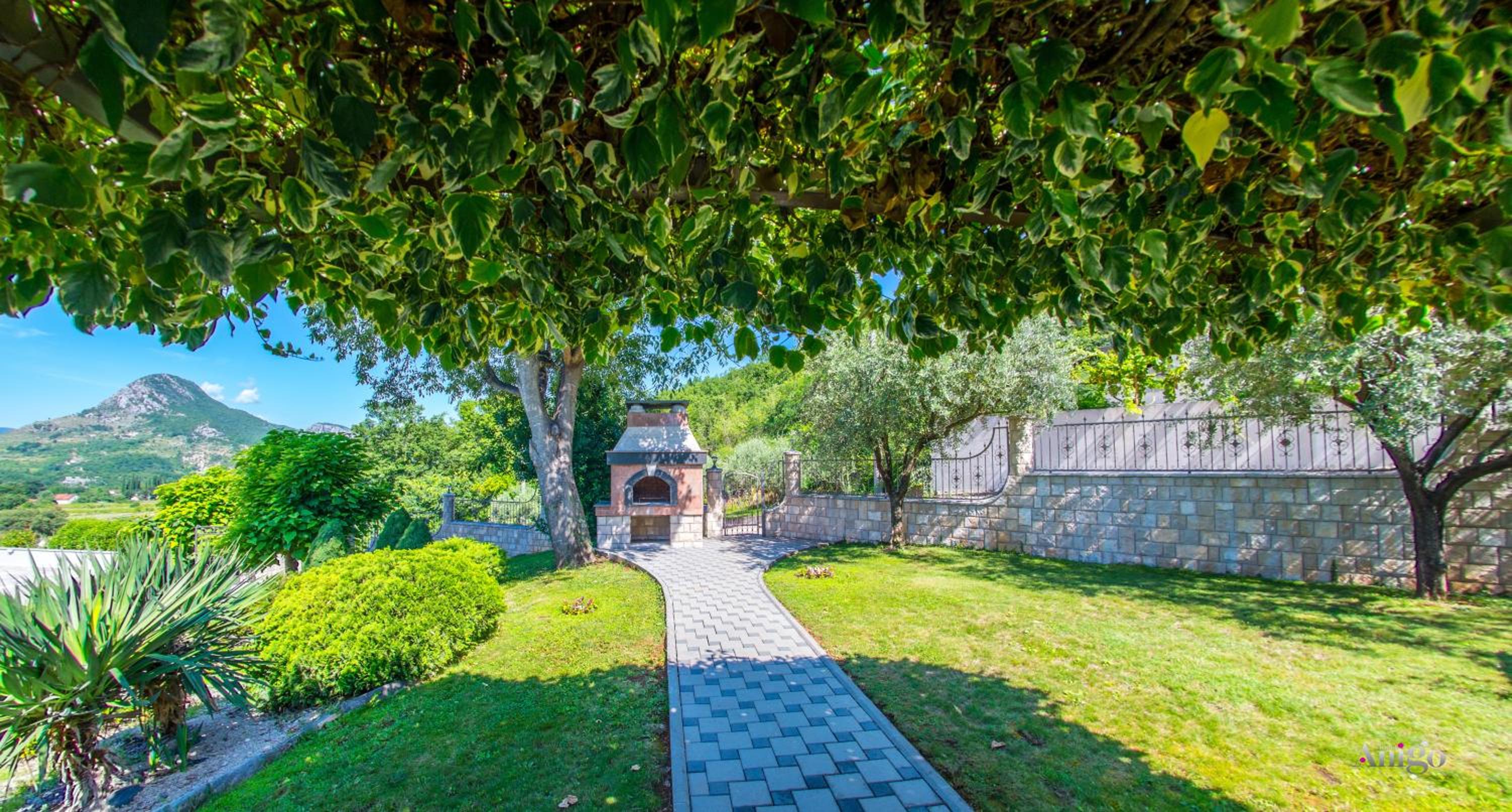 Villa Ellie