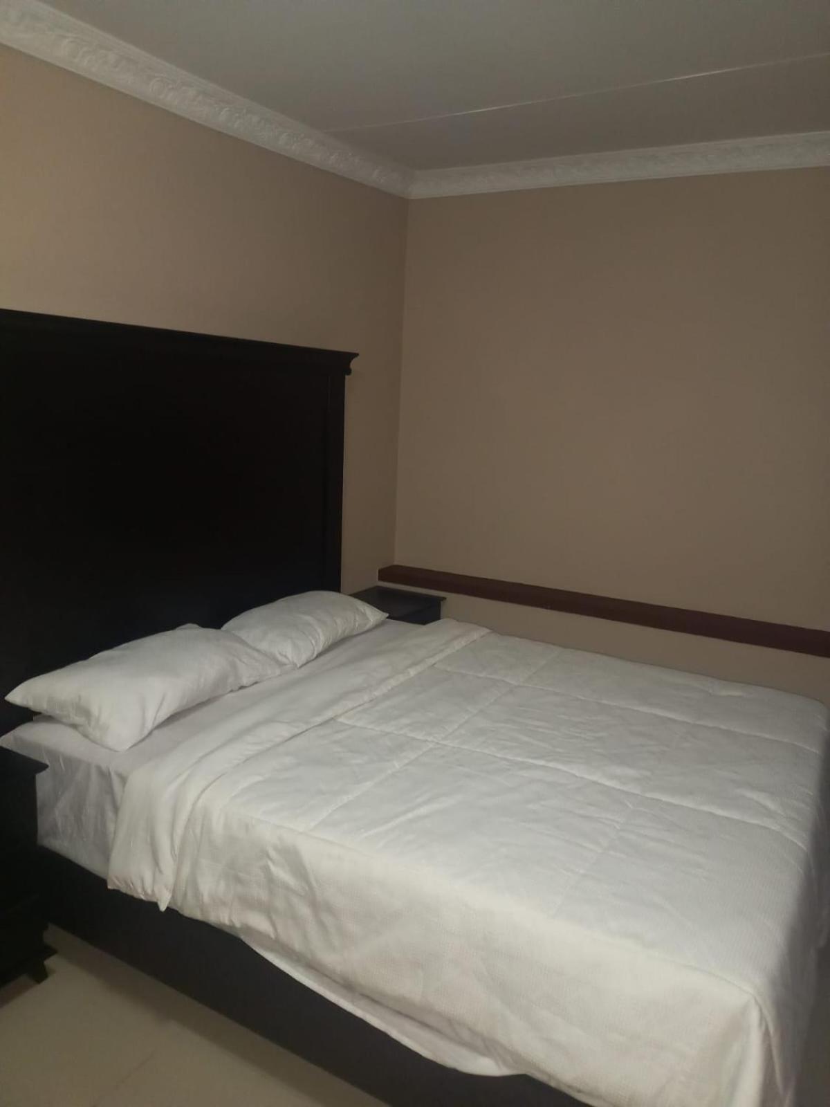 derock view lodges