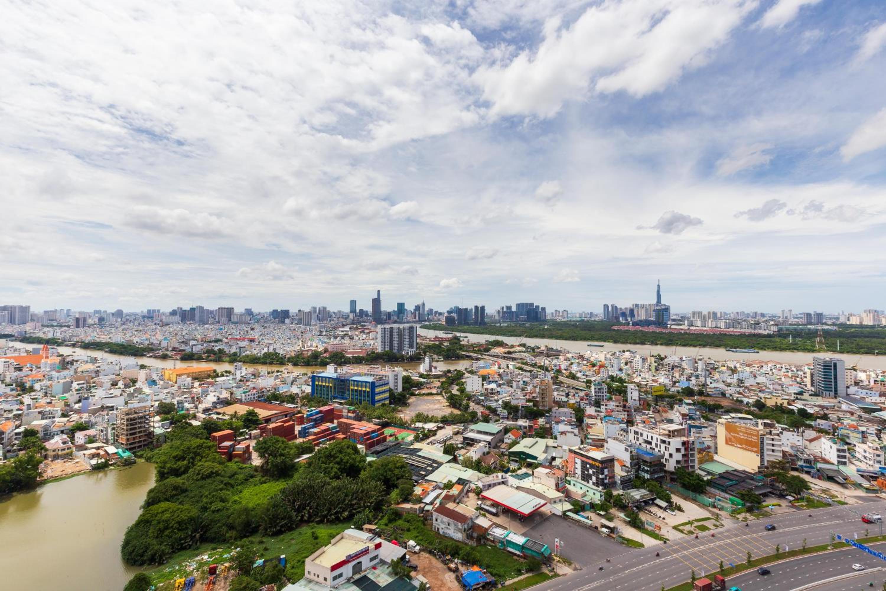Eco Green SaiGon Apt - Amazing view - Free Pool & Gym